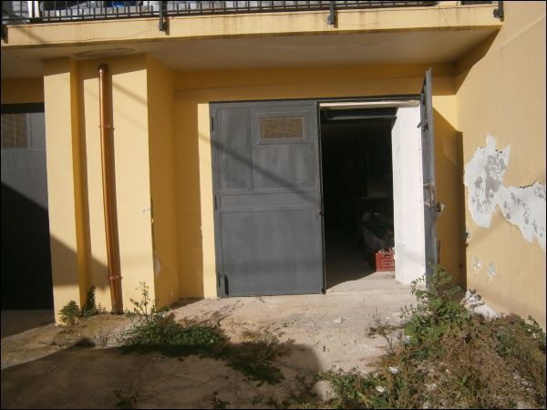 Posto auto coperto da ristrutturare, Siracusa columba - paolo orsi
