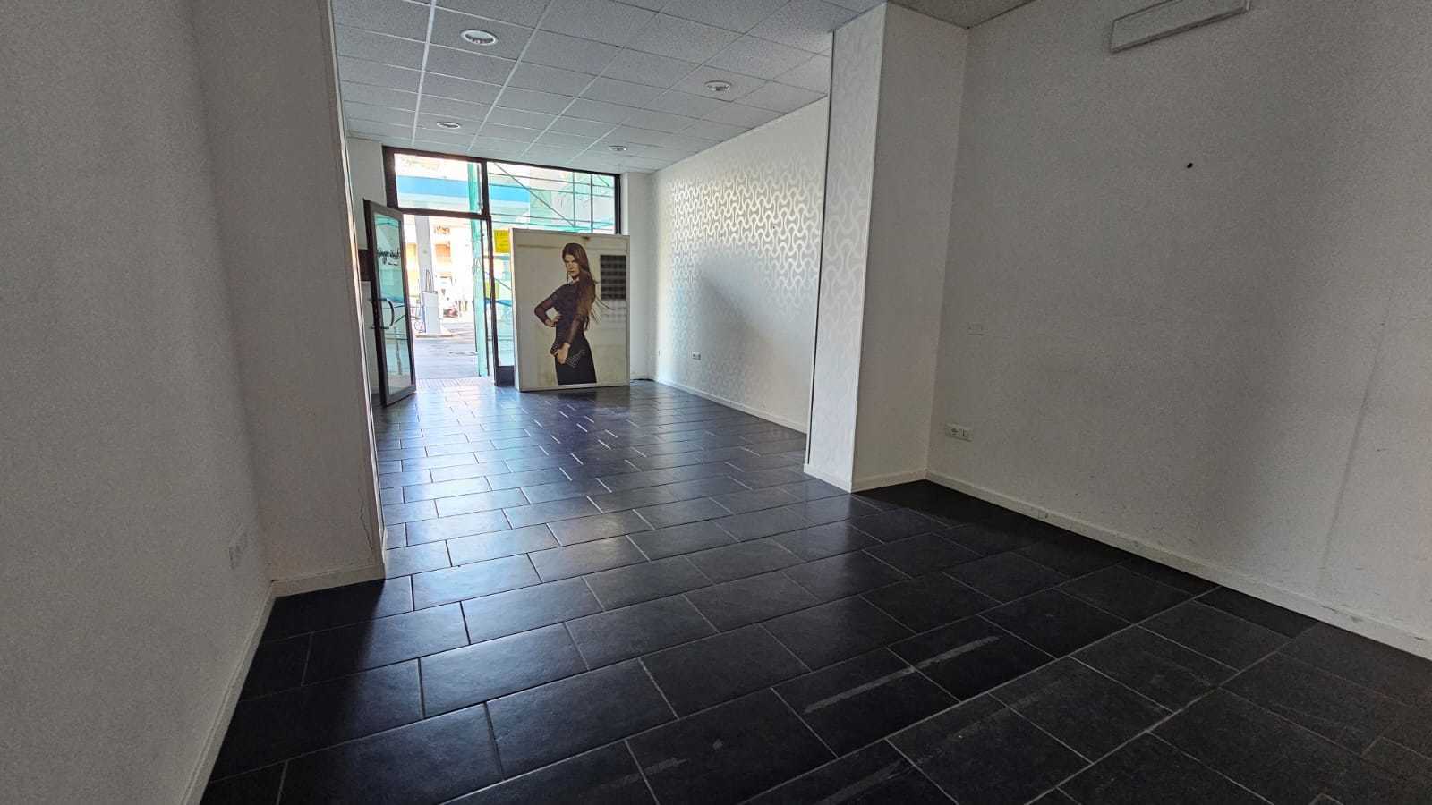 Locale commerciale in affitto, Siracusa tisia tica zecchino