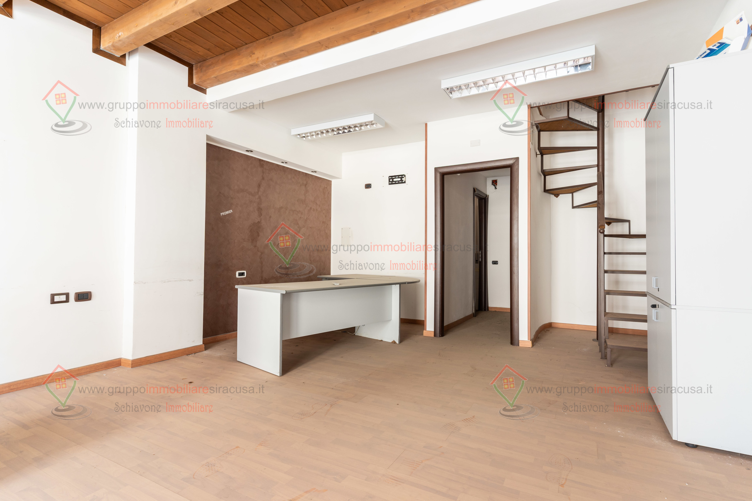 Locale commerciale ristrutturata, Siracusa adda gelone timoleonte