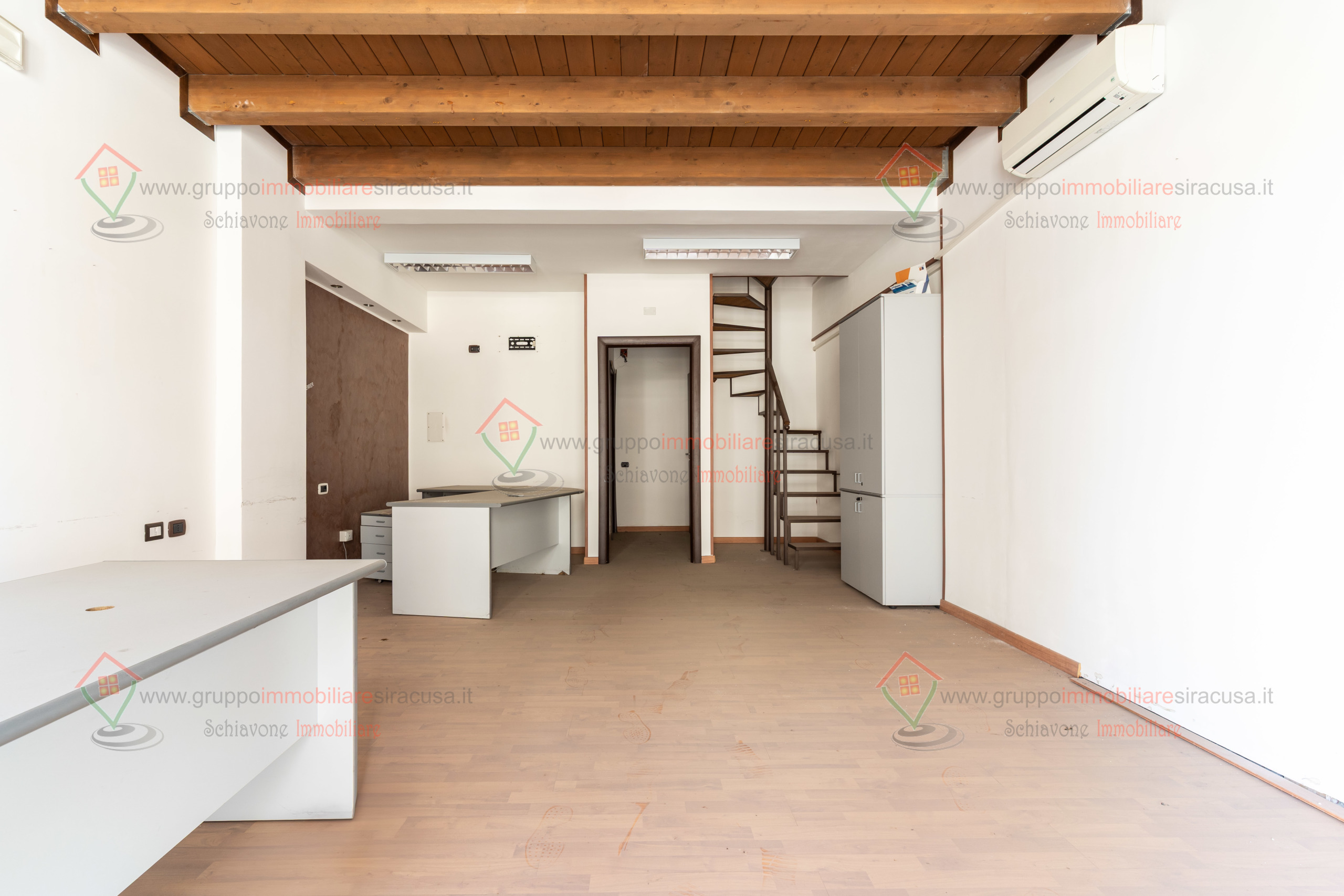 Locale commerciale ristrutturata, Siracusa adda gelone timoleonte