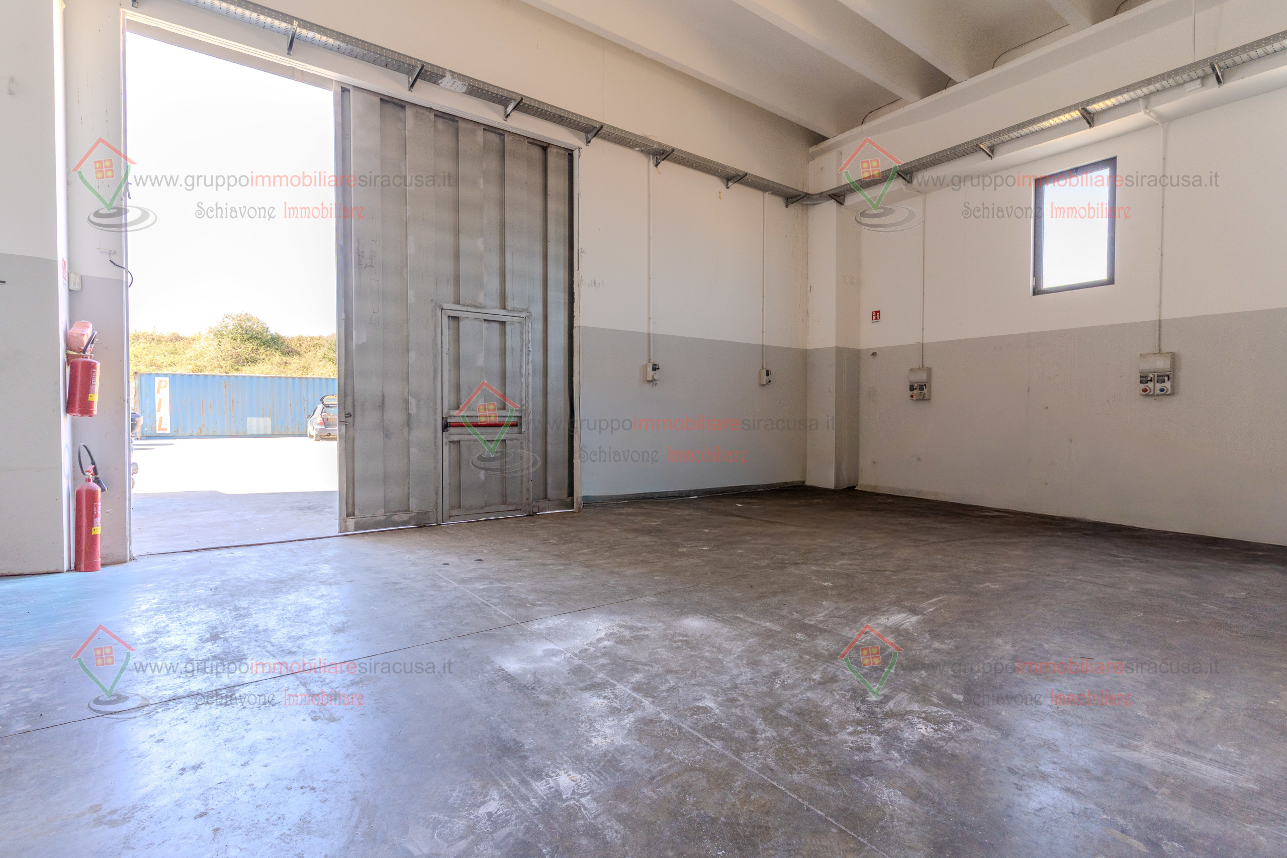 Capannone in affitto, Siracusa targia
