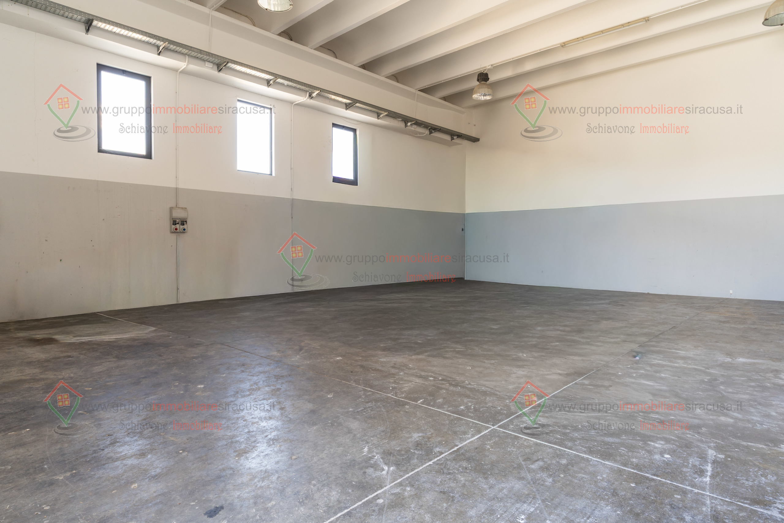 Capannone in affitto, Siracusa targia