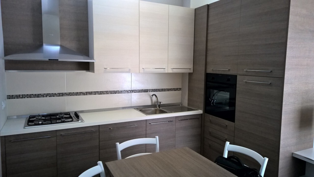 Bilocale nuovo, Siracusa tisia tica zecchino