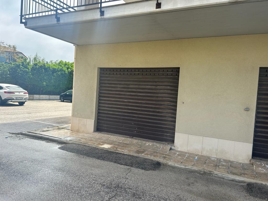 Posto auto coperto in affitto, Siracusa pizzuta scala greca