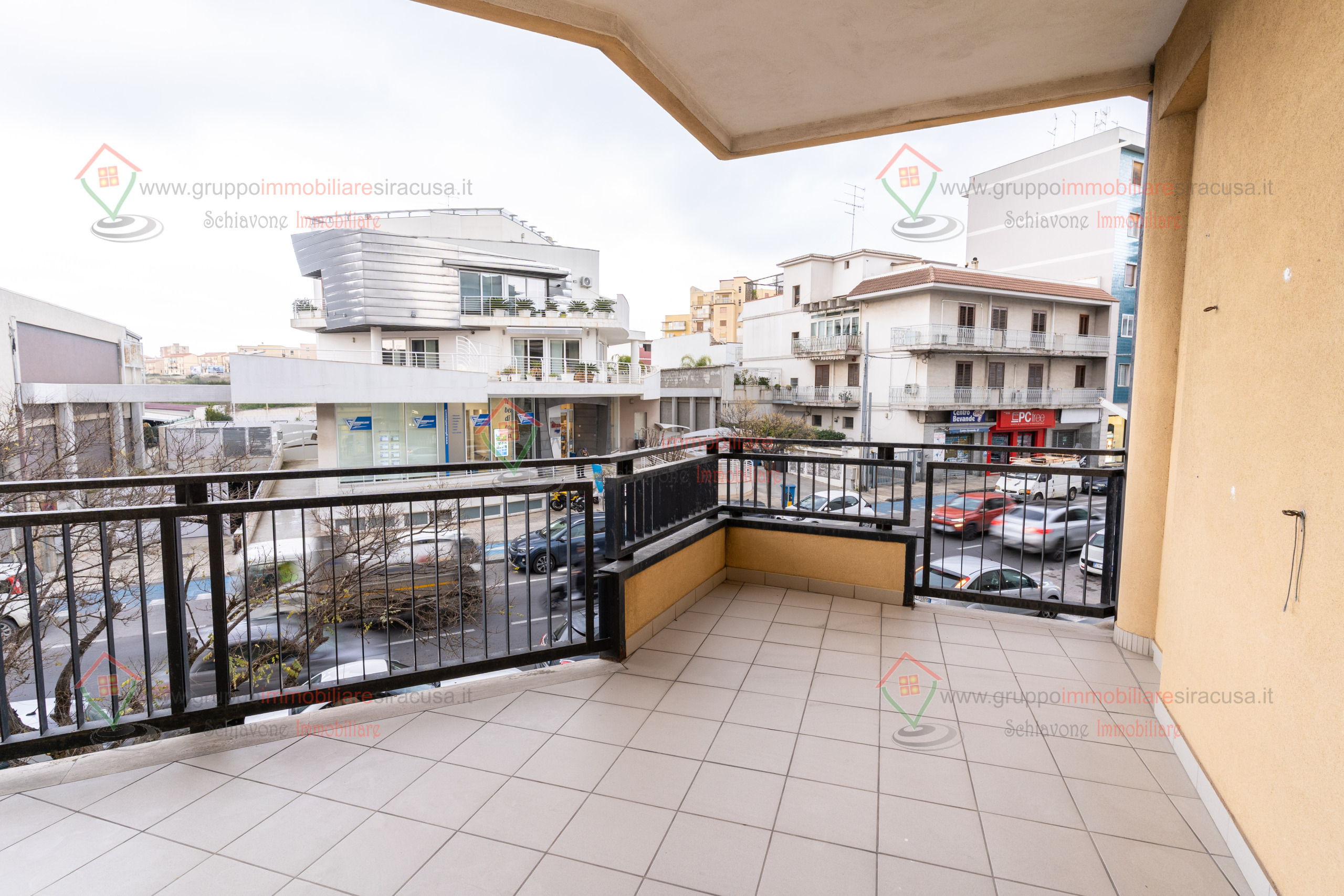 Bilocale nuovo, Siracusa tisia tica zecchino