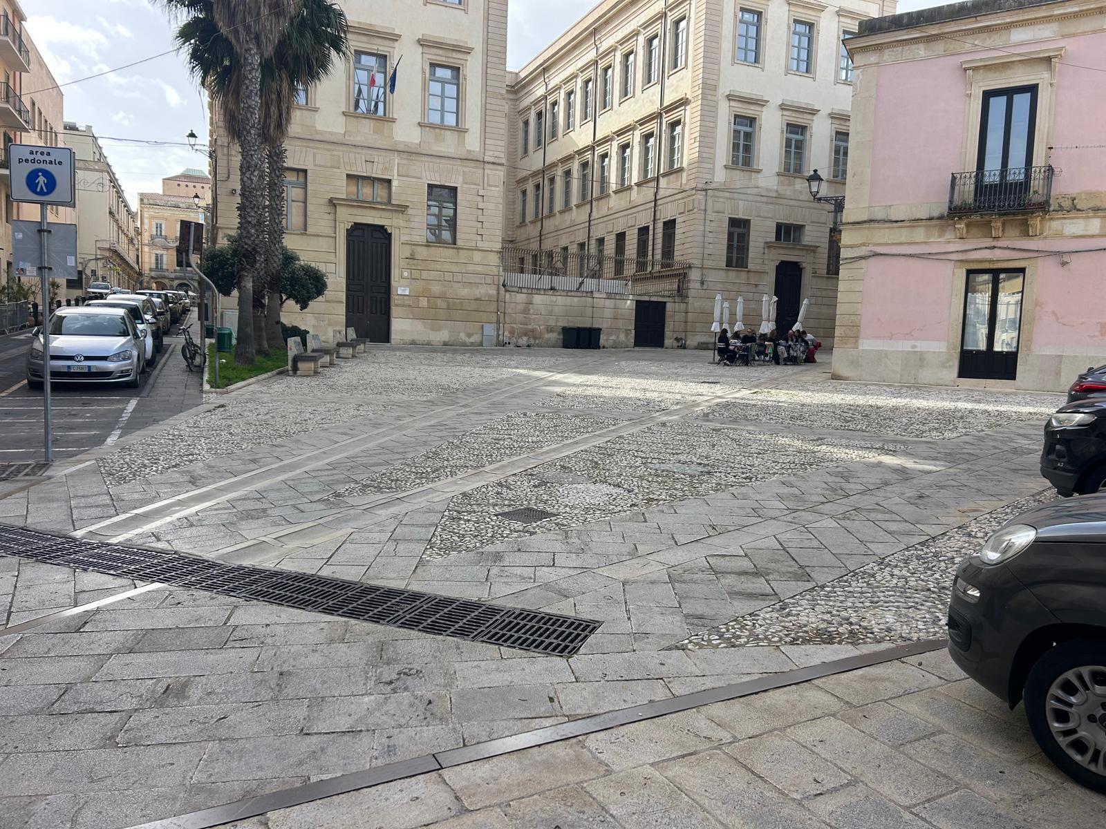 Monolocale da ristrutturare, Siracusa ortigia - umberto