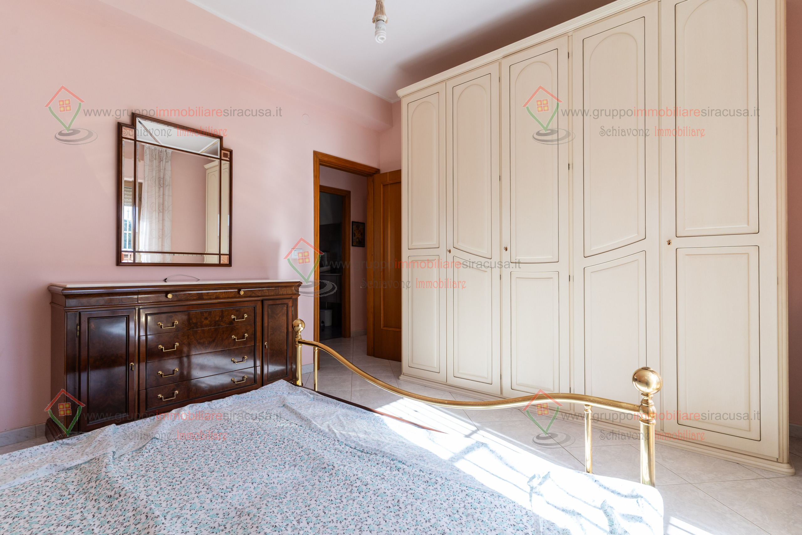 Trilocale da ristrutturare, Siracusa tisia tica zecchino