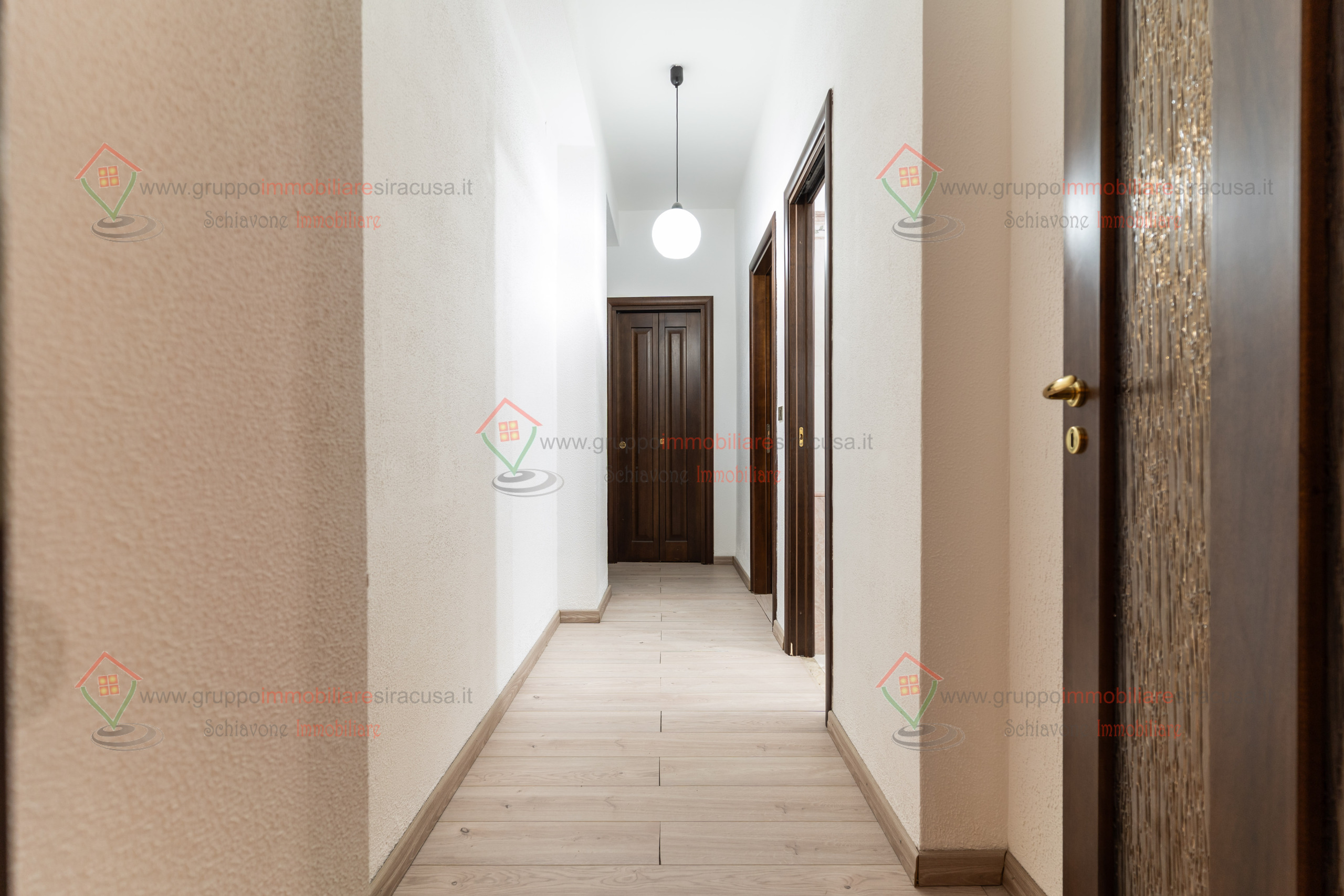 Appartamento ristrutturato, Siracusa pizzuta scala greca