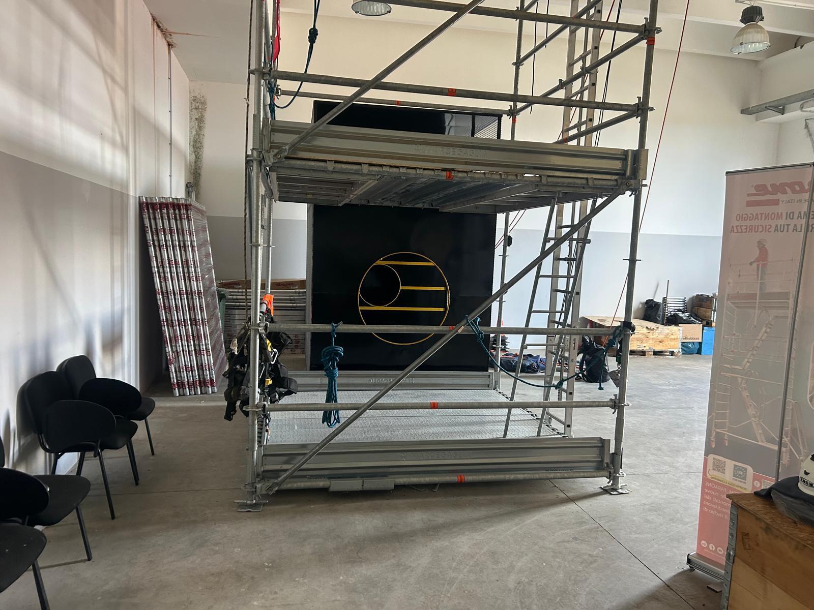 Capannone da ristrutturare, Siracusa targia