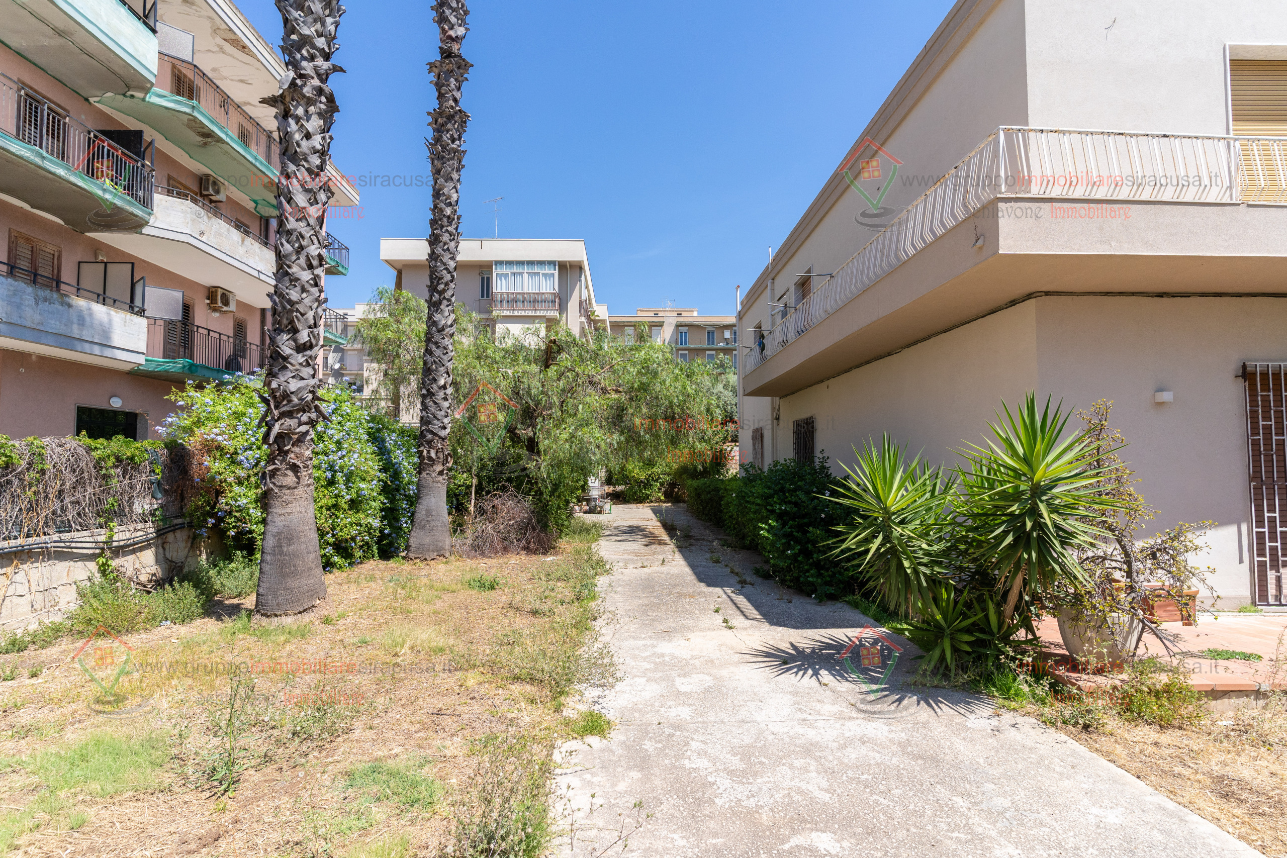 Appartamento con giardino, Siracusa pizzuta scala greca