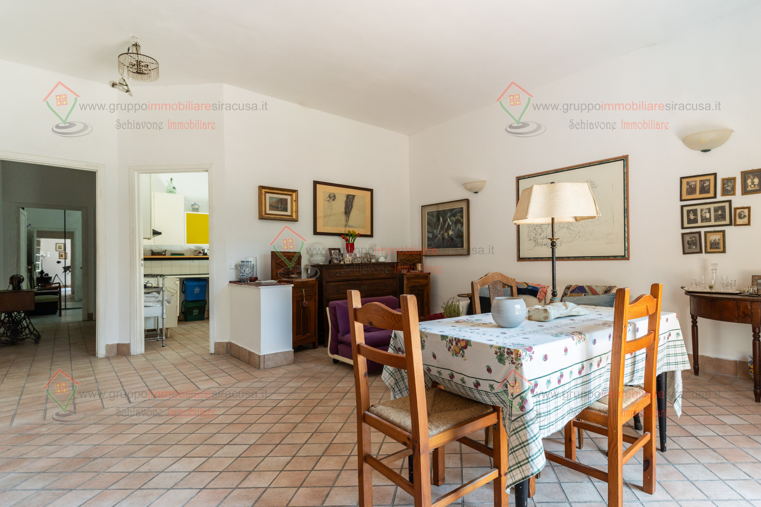 Appartamento con giardino, Siracusa pizzuta scala greca
