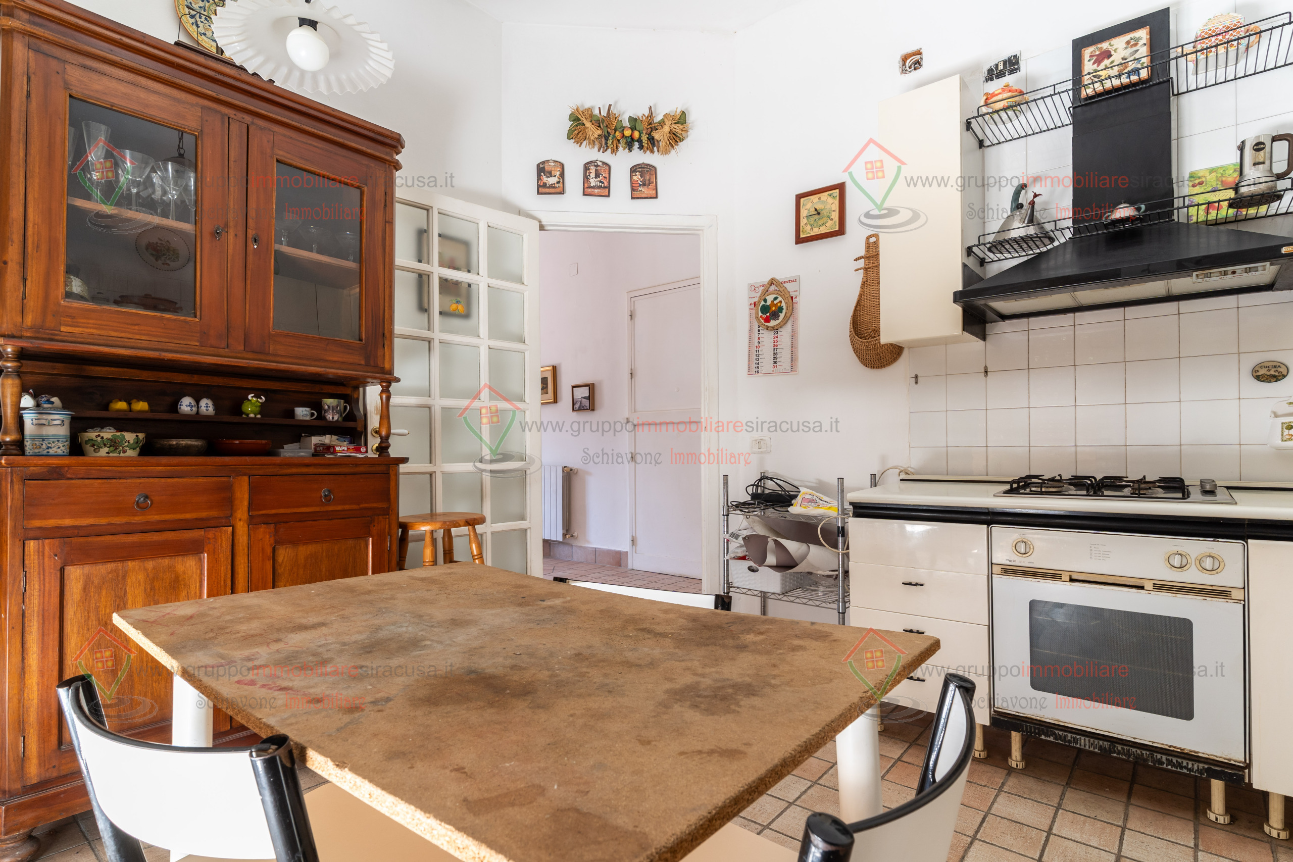 Appartamento con giardino, Siracusa pizzuta scala greca