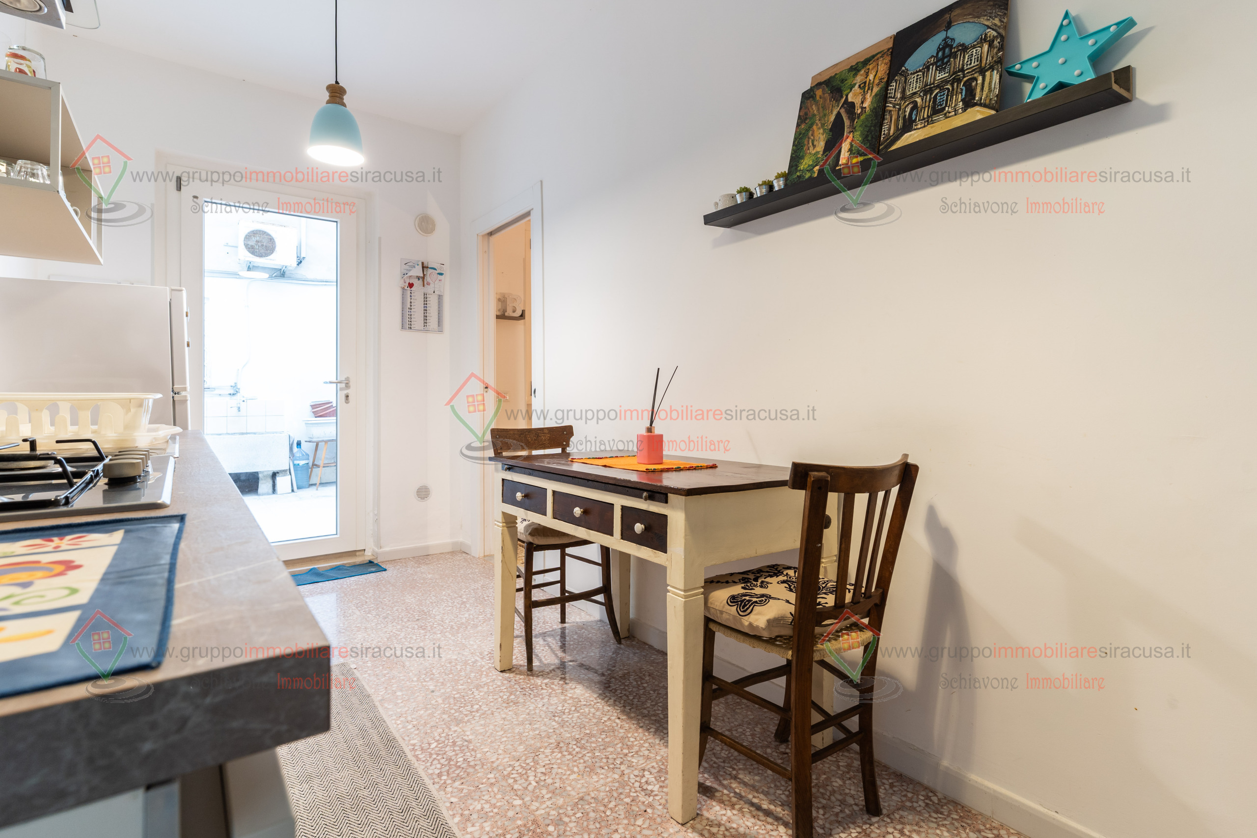 Monolocale con terrazzo, Siracusa adda gelone timoleonte