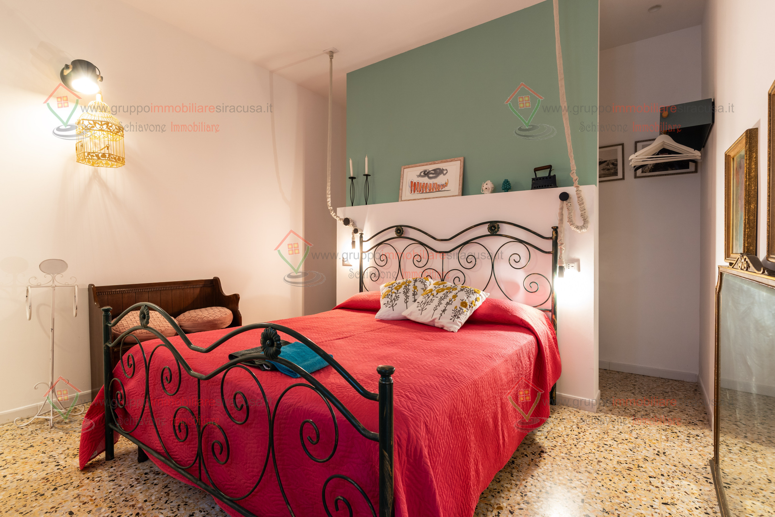 Monolocale con terrazzo, Siracusa adda gelone timoleonte
