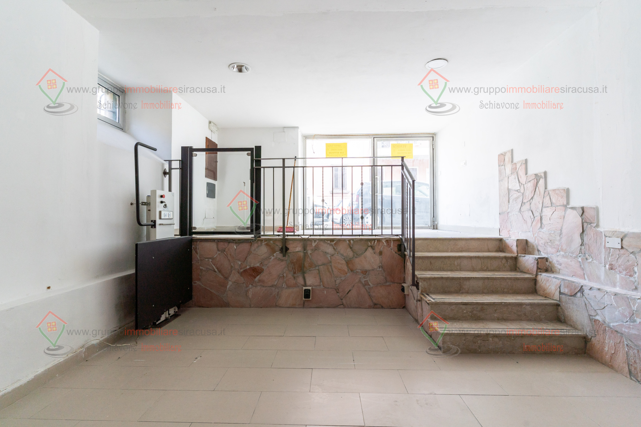 Locale commerciale ristrutturata, Siracusa adda gelone timoleonte