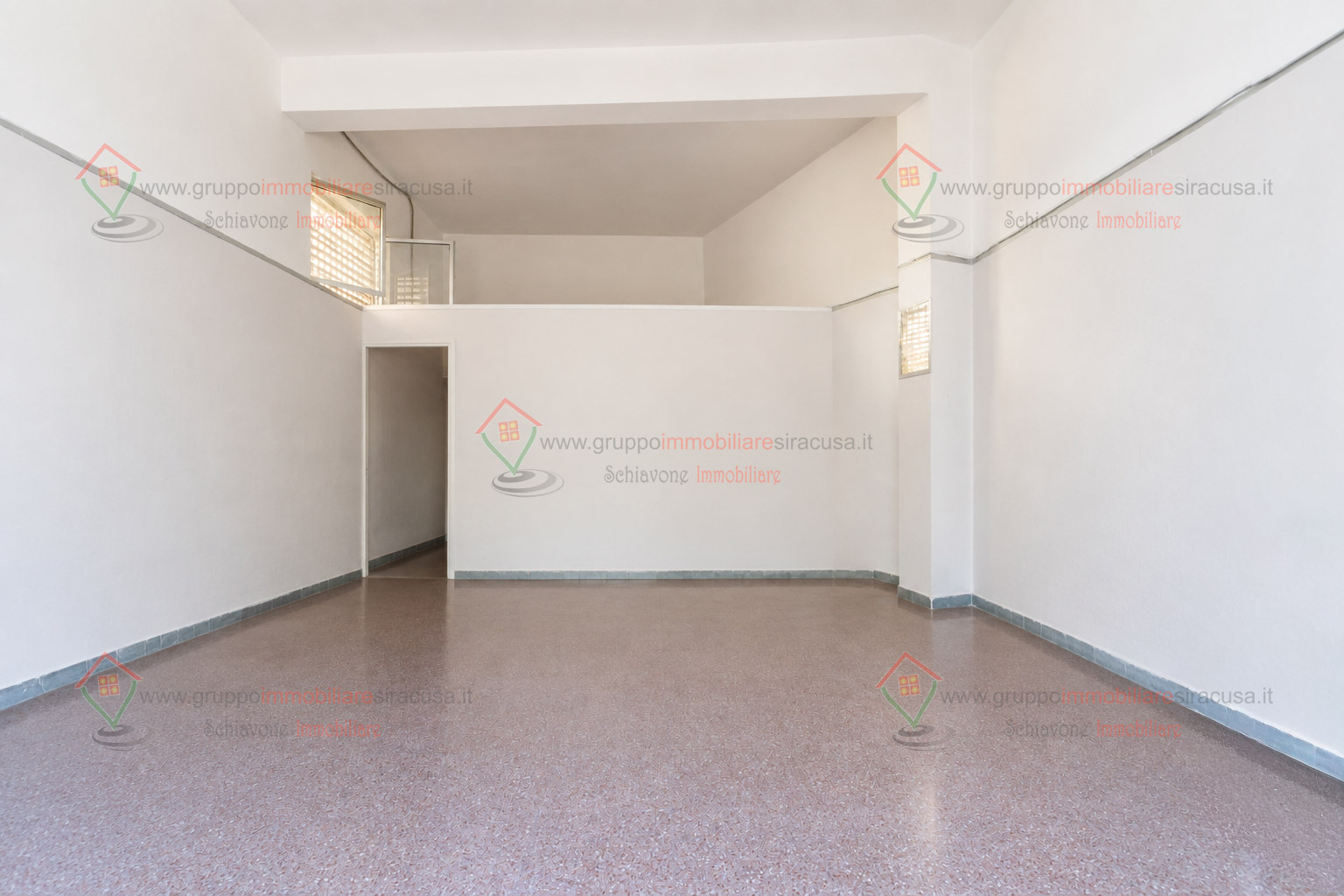 Locale commerciale ristrutturata, Siracusa adda gelone timoleonte