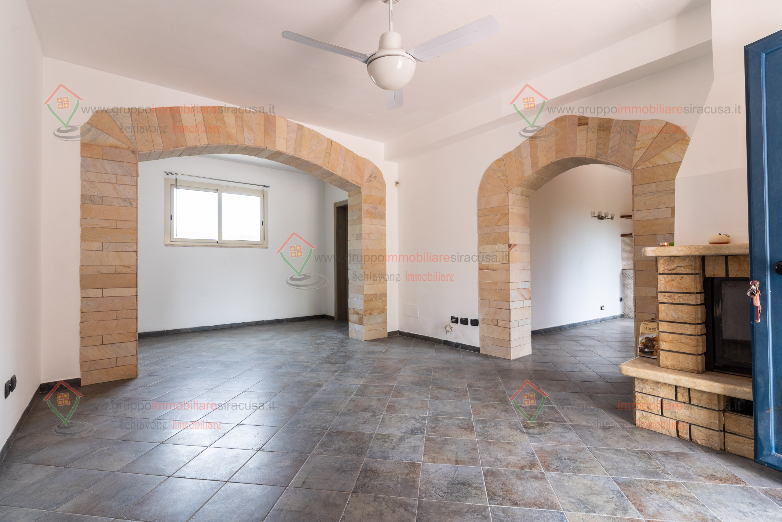 Casa indipendente con giardino, Siracusa tivoli