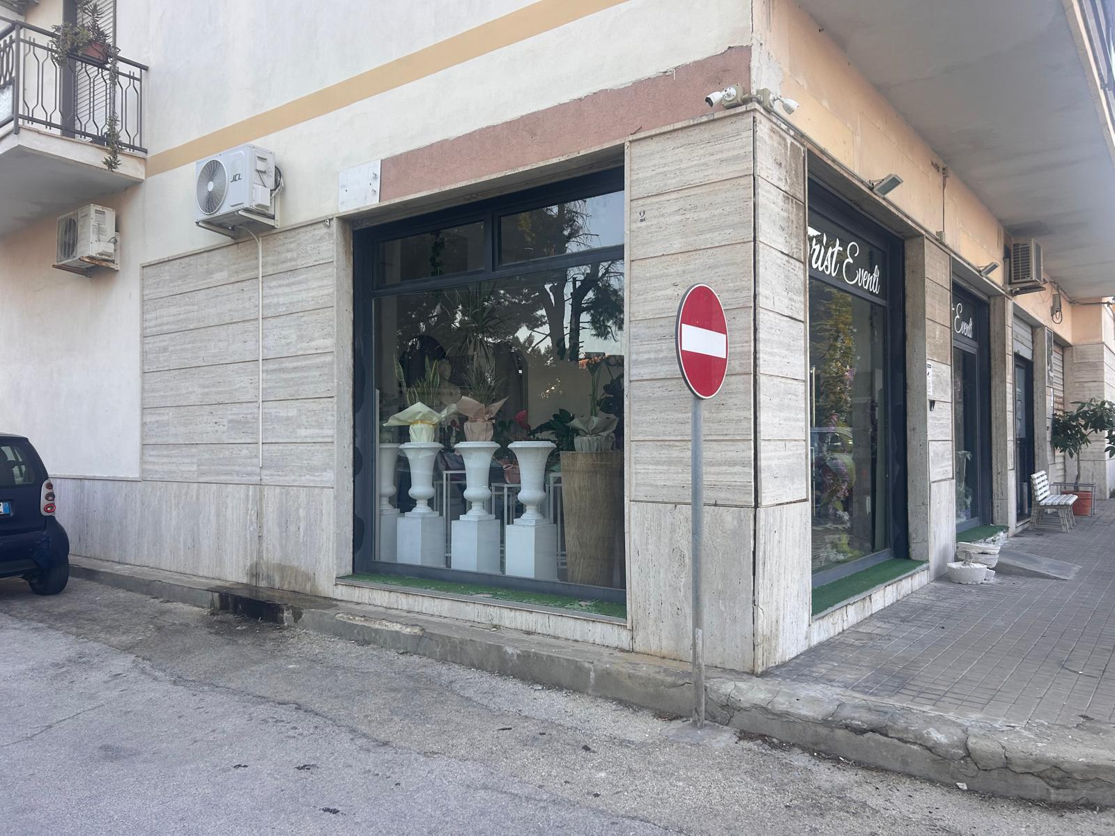 Locale commerciale in affitto, Siracusa teracati grotticelle