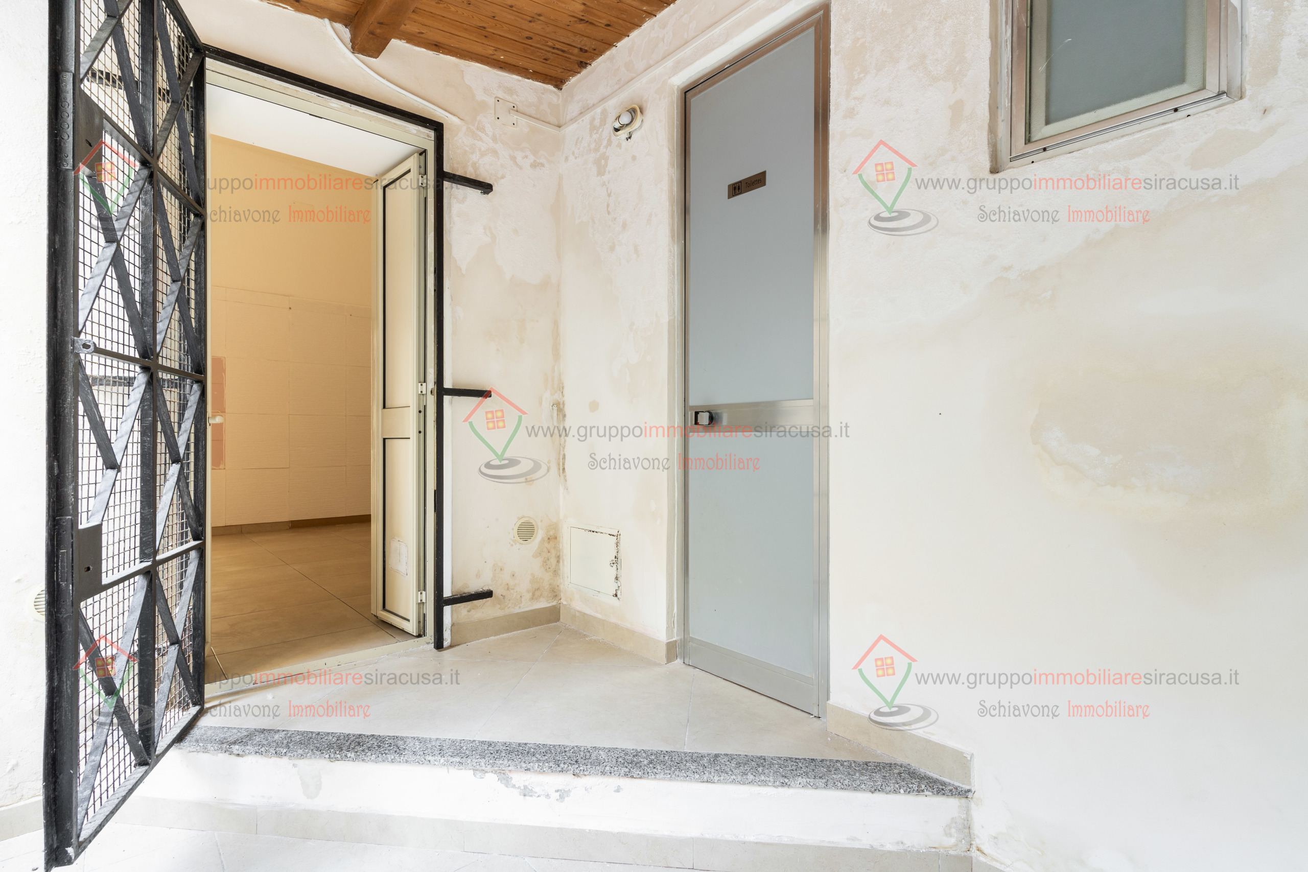 Locale commerciale ristrutturata, Siracusa adda gelone timoleonte