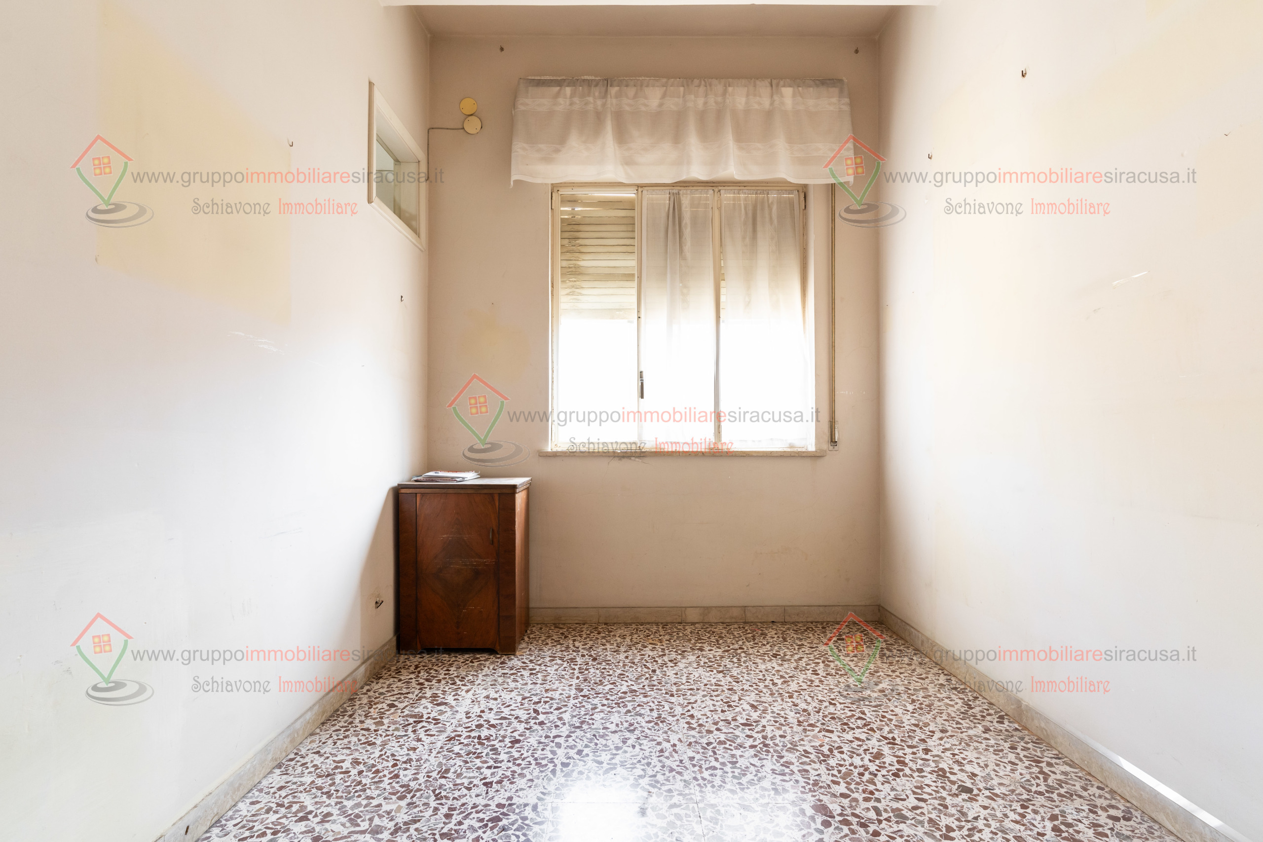 Appartamento da ristrutturare, Siracusa tisia tica zecchino
