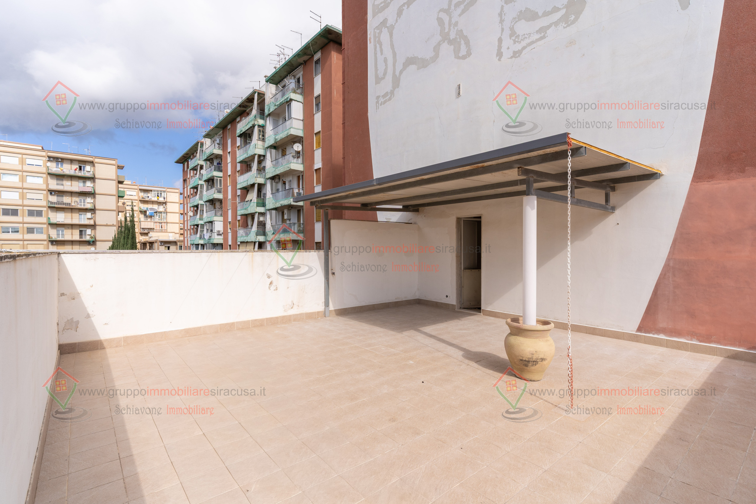 Apartament me 4 dhoma, 130 m²