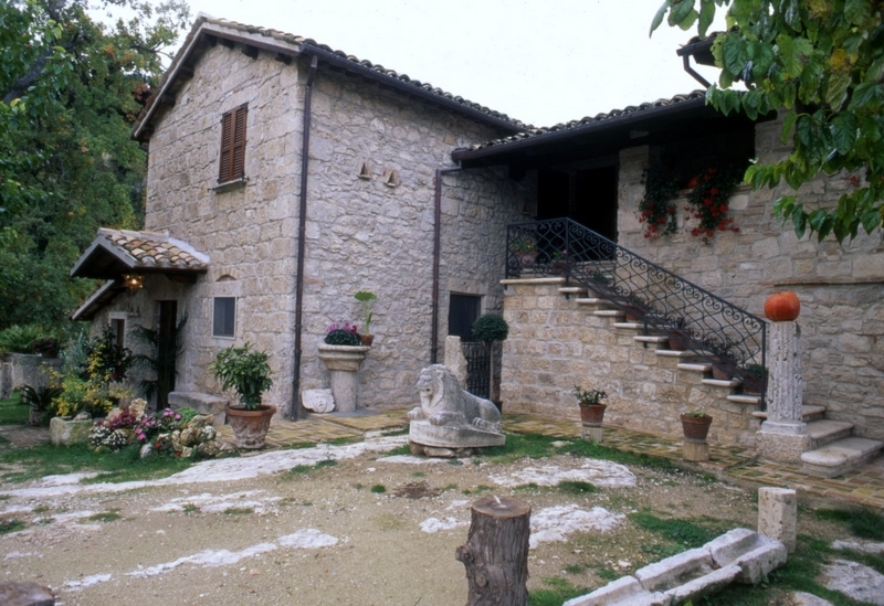 Casa indipendente con giardino a Ascoli Piceno
