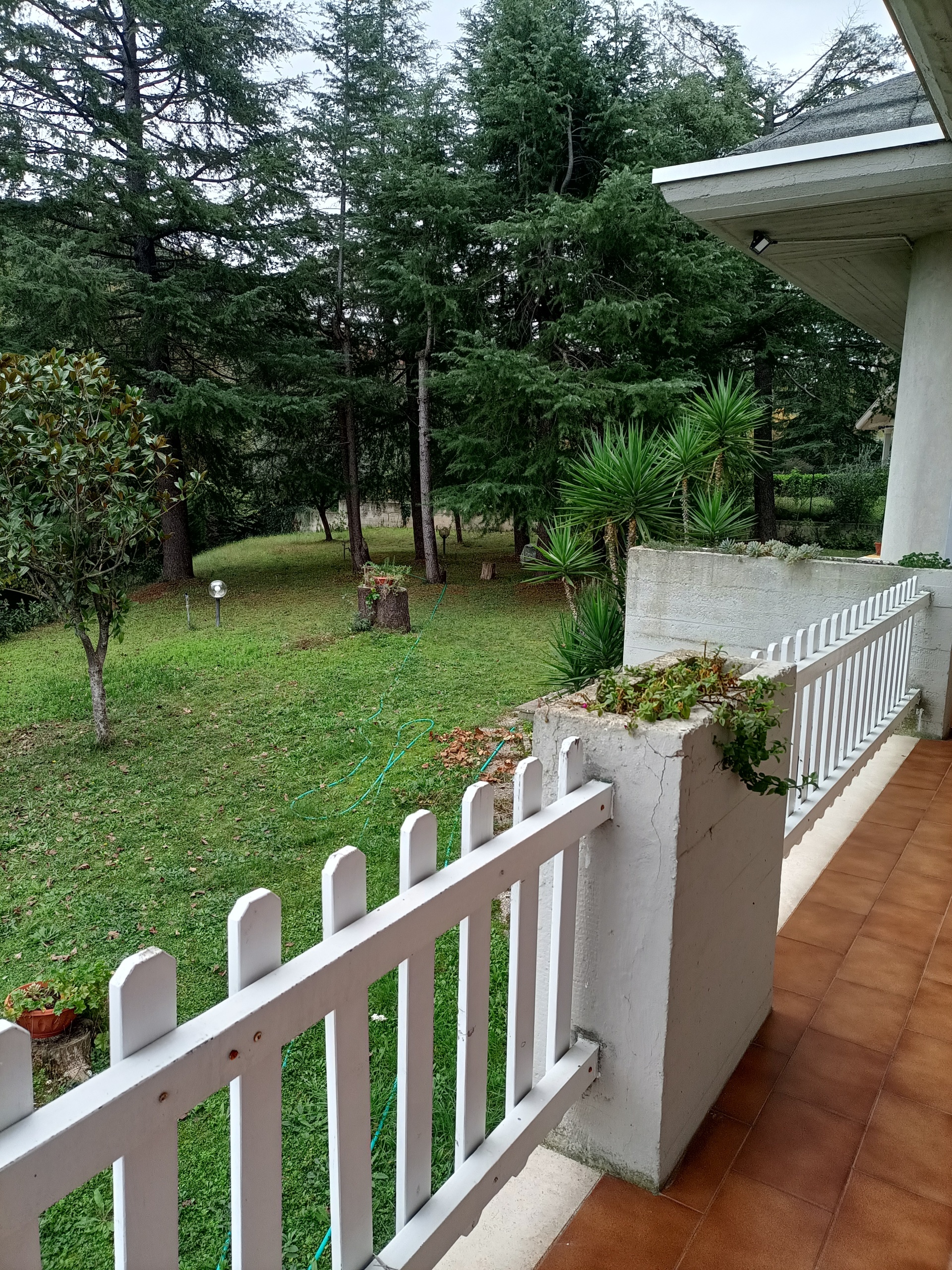 Casa indipendente con giardino a Folignano