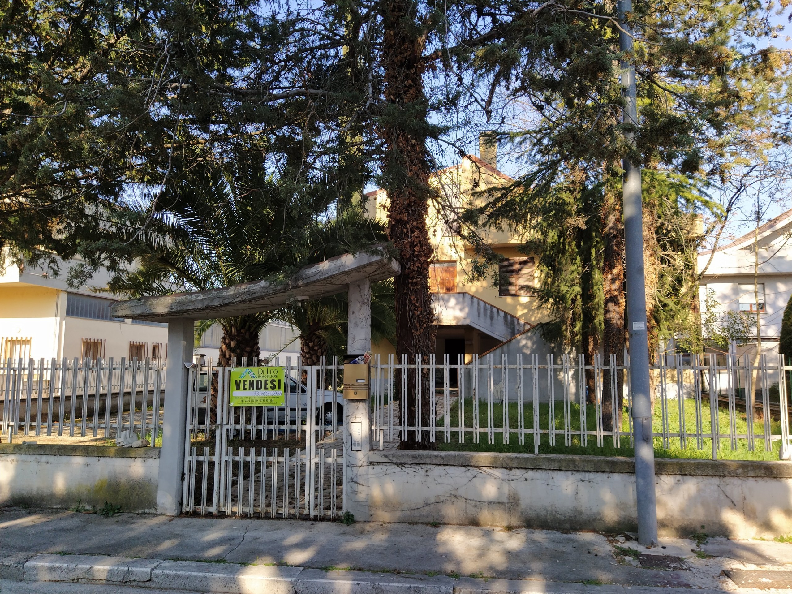 Laboratorio da ristrutturare in via fausto coppi 78, Macerata