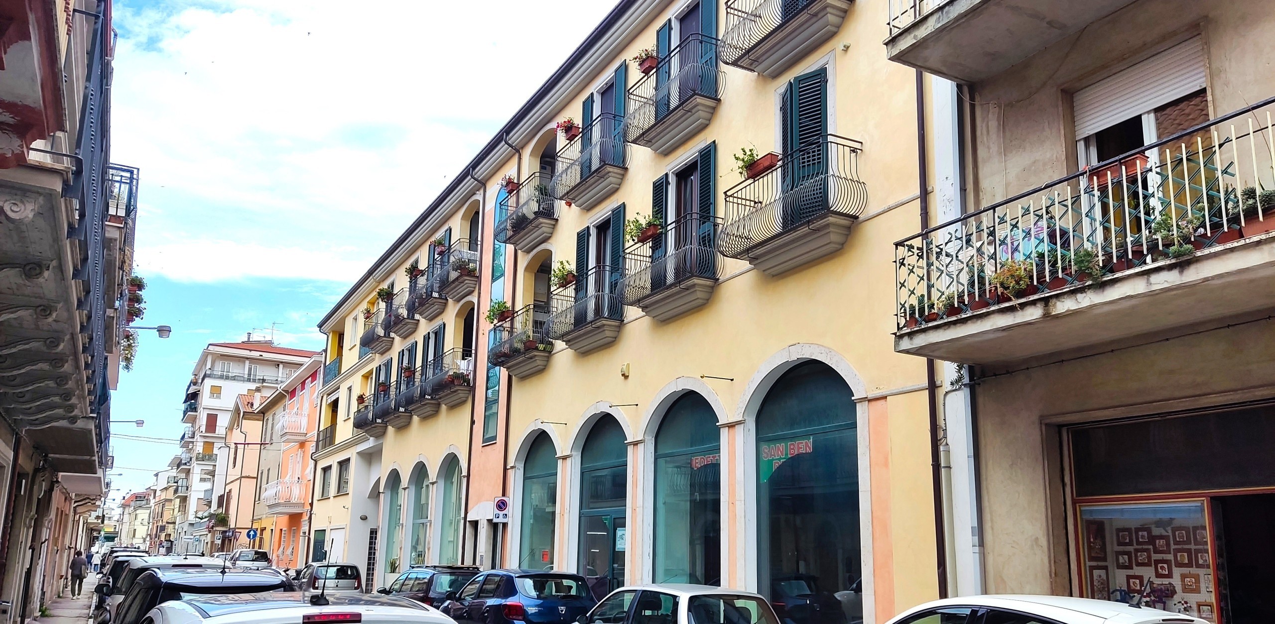 Locale commerciale in vendita in via carducci 101, San Benedetto del Tronto