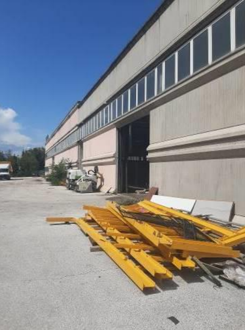 Capannone da ristrutturare in via dell'industria 5-7, Castelplanio