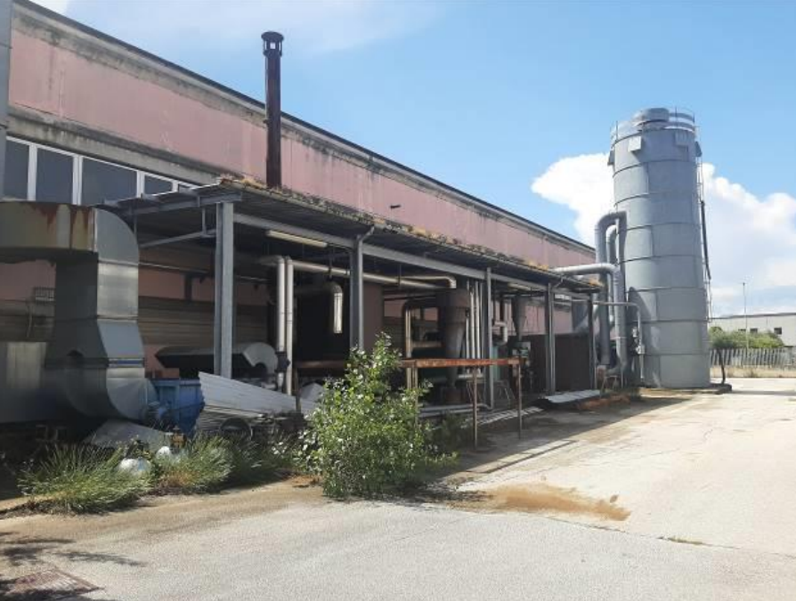 Capannone da ristrutturare in via dell'industria 5-7, Castelplanio