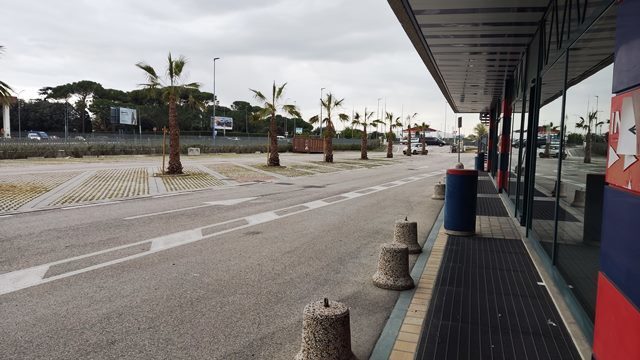 Locale commerciale da ristrutturare in via einaudi, Civitanova Marche