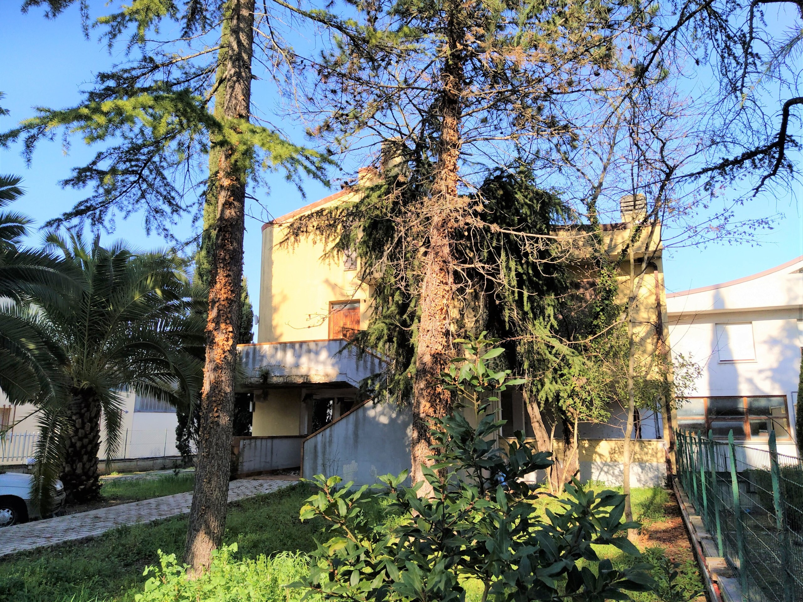 Laboratorio da ristrutturare in via fausto coppi 78, Macerata