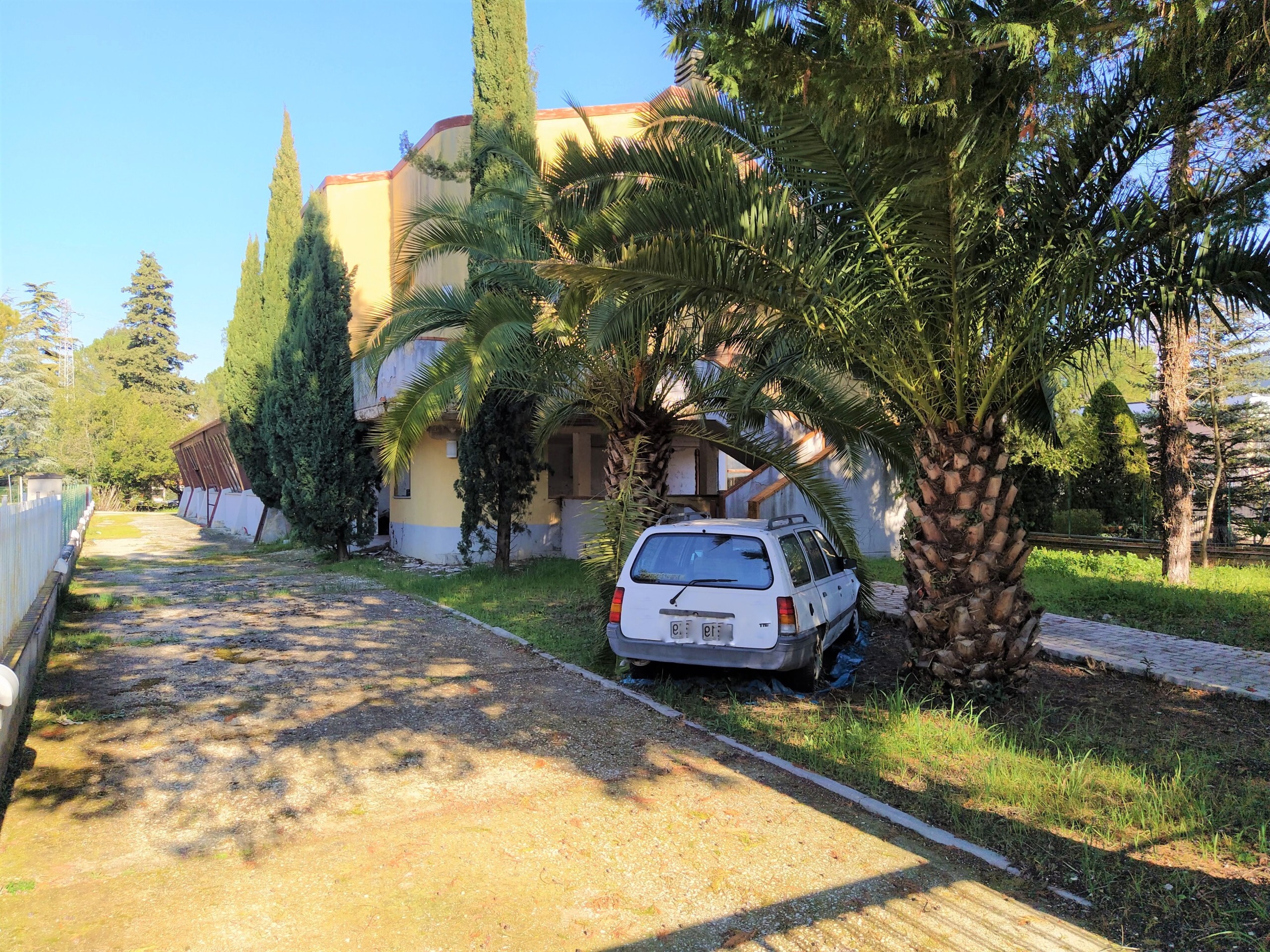 Laboratorio da ristrutturare in via fausto coppi 78, Macerata
