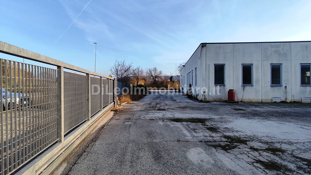 Capannone da ristrutturare a Ascoli Piceno