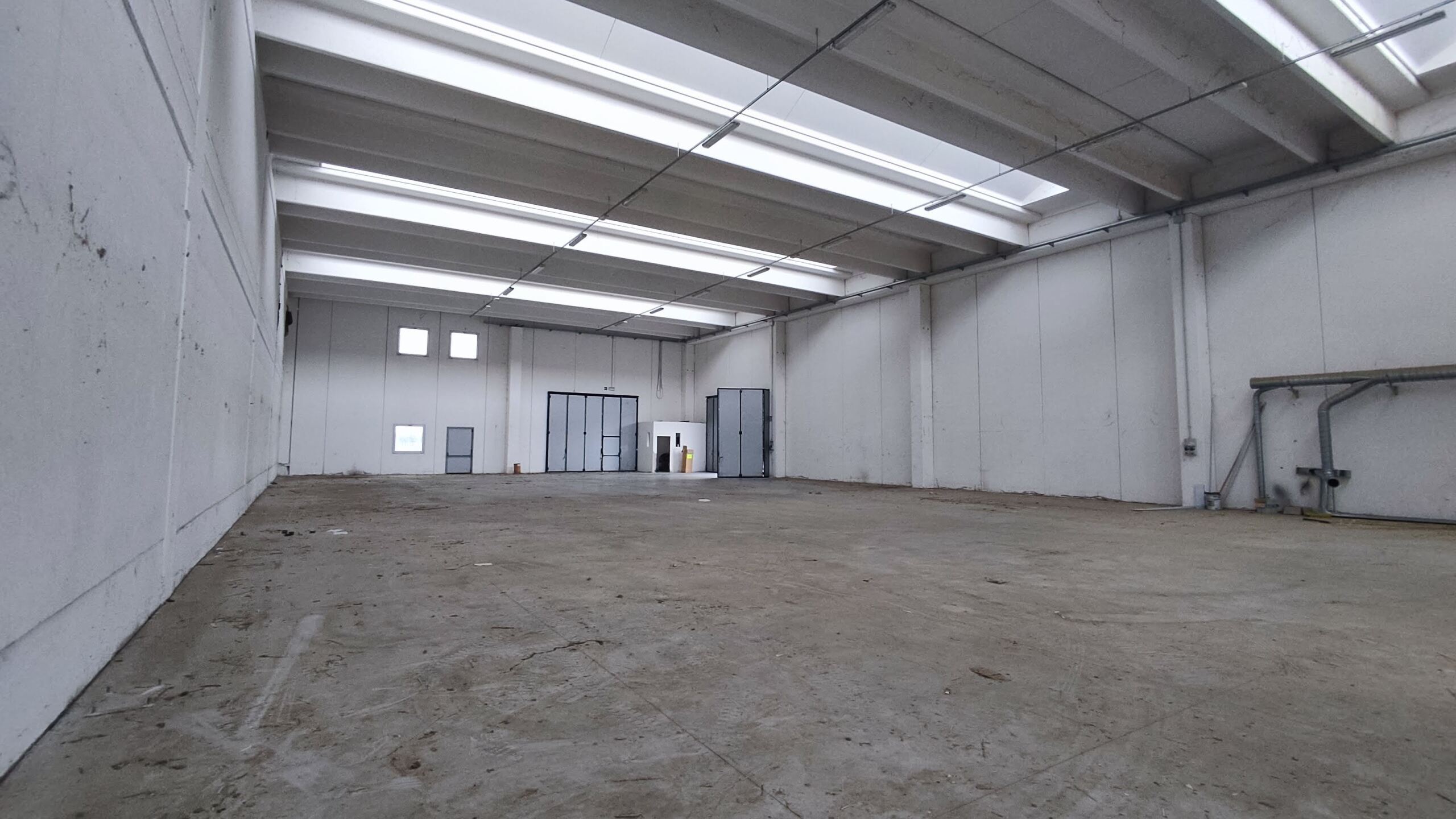 Capannone da ristrutturare in via del commercio 7, Castelplanio