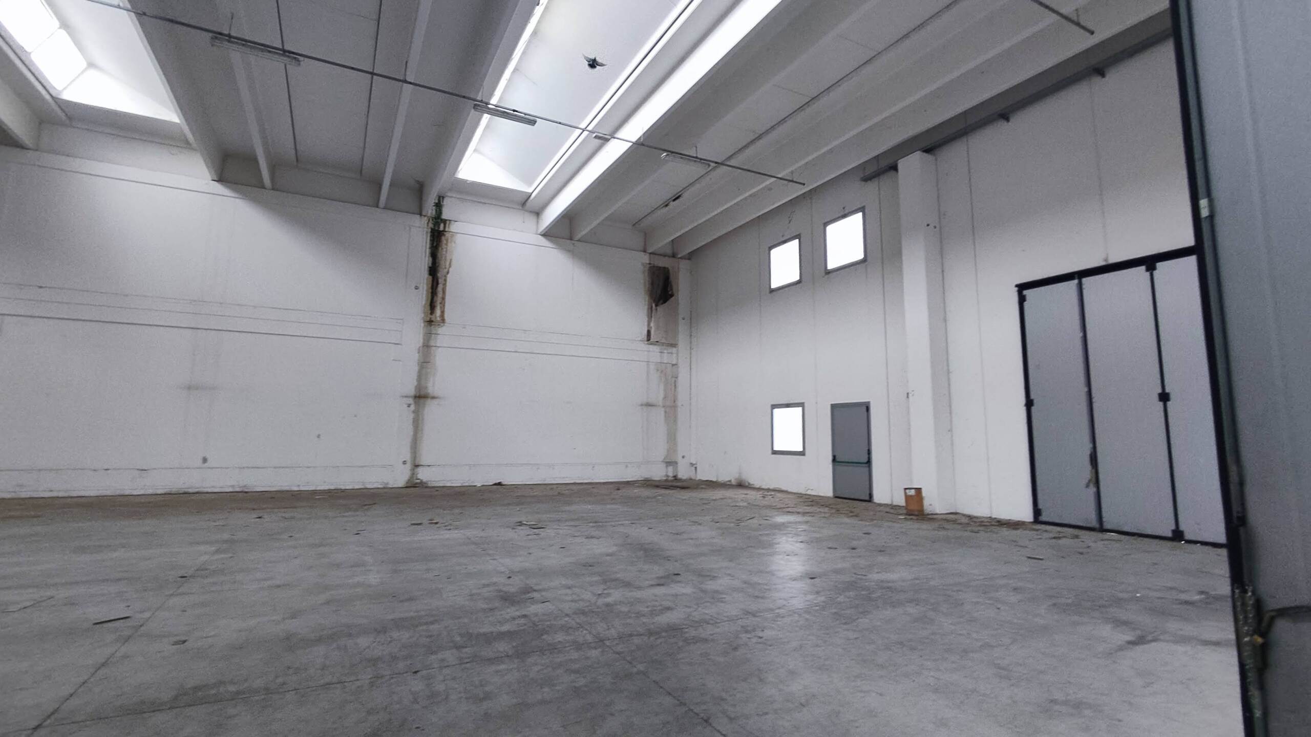 Capannone da ristrutturare in via del commercio 7, Castelplanio