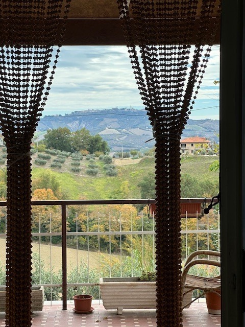 Casa indipendente con giardino a Carassai