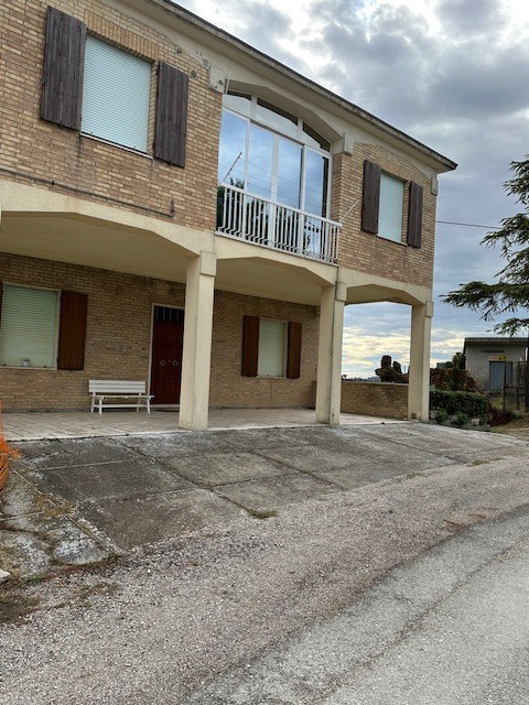 Casa indipendente con giardino a Carassai