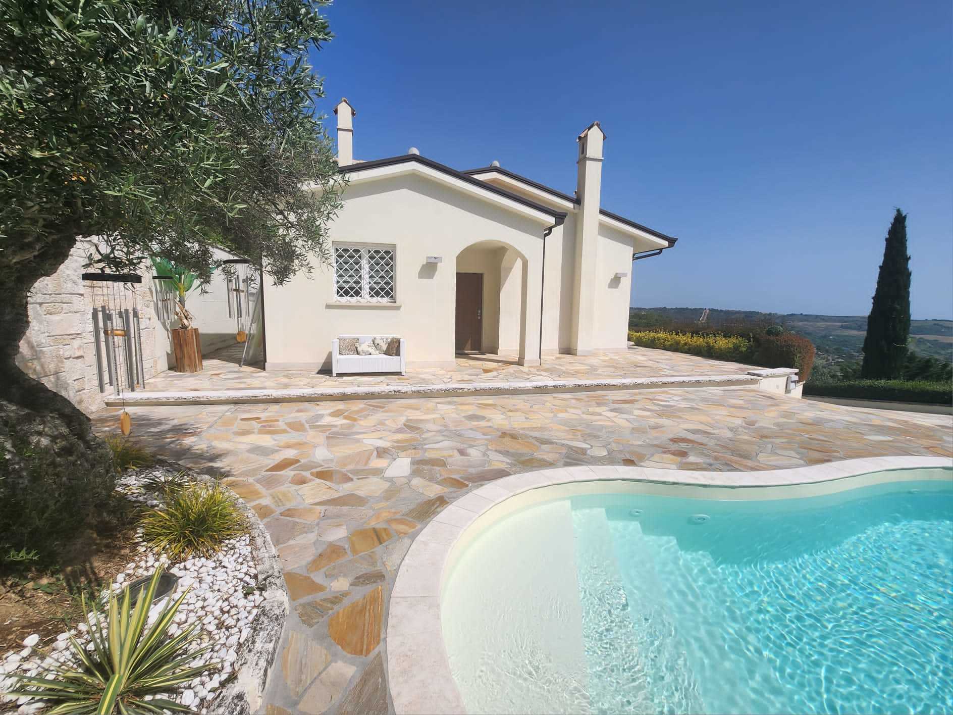 Villa con giardino a San Benedetto del Tronto