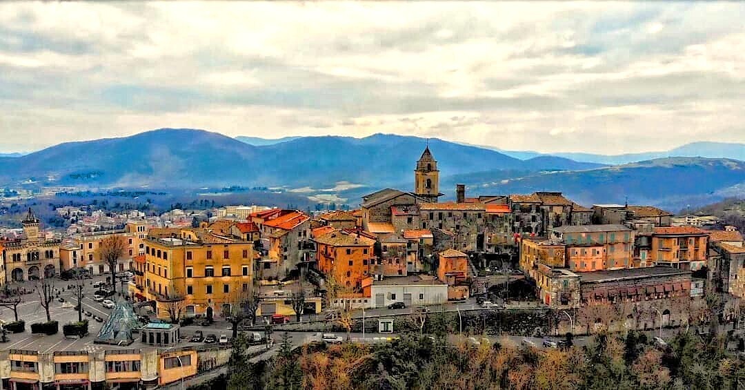 Laboratorio con giardino a Fiuggi