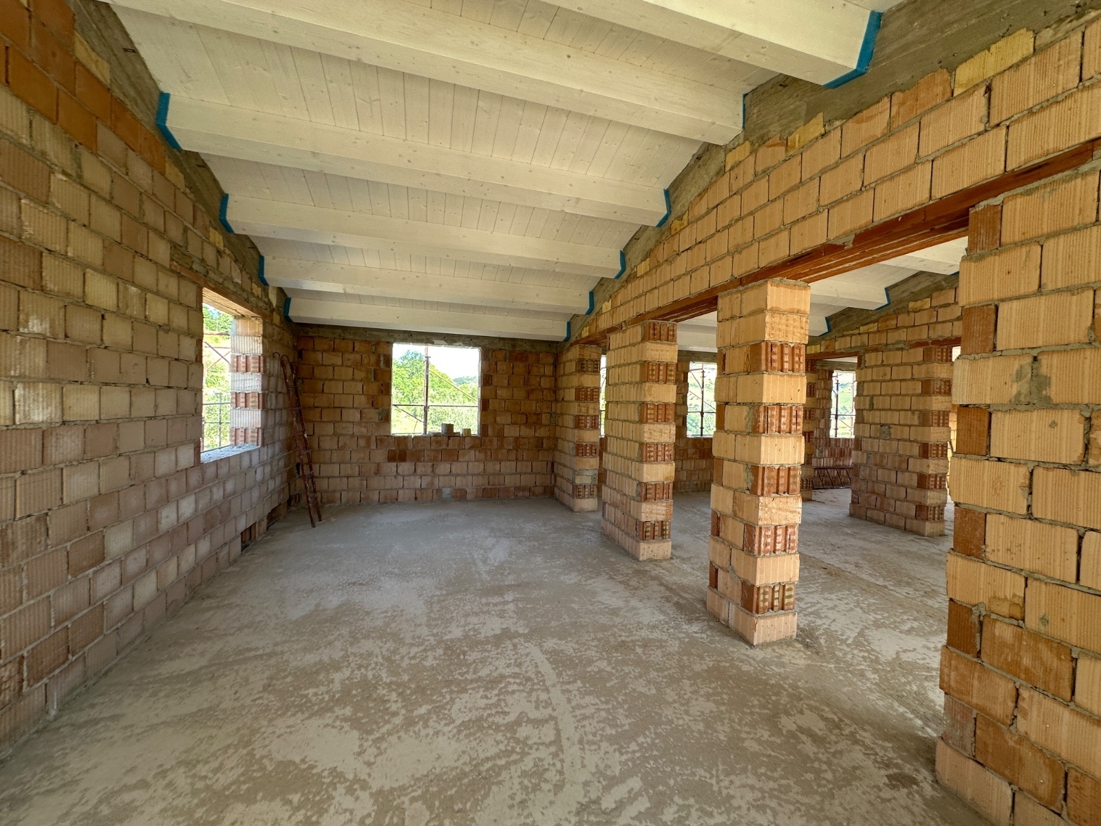 Casa indipendente con terrazzo a Ripatransone