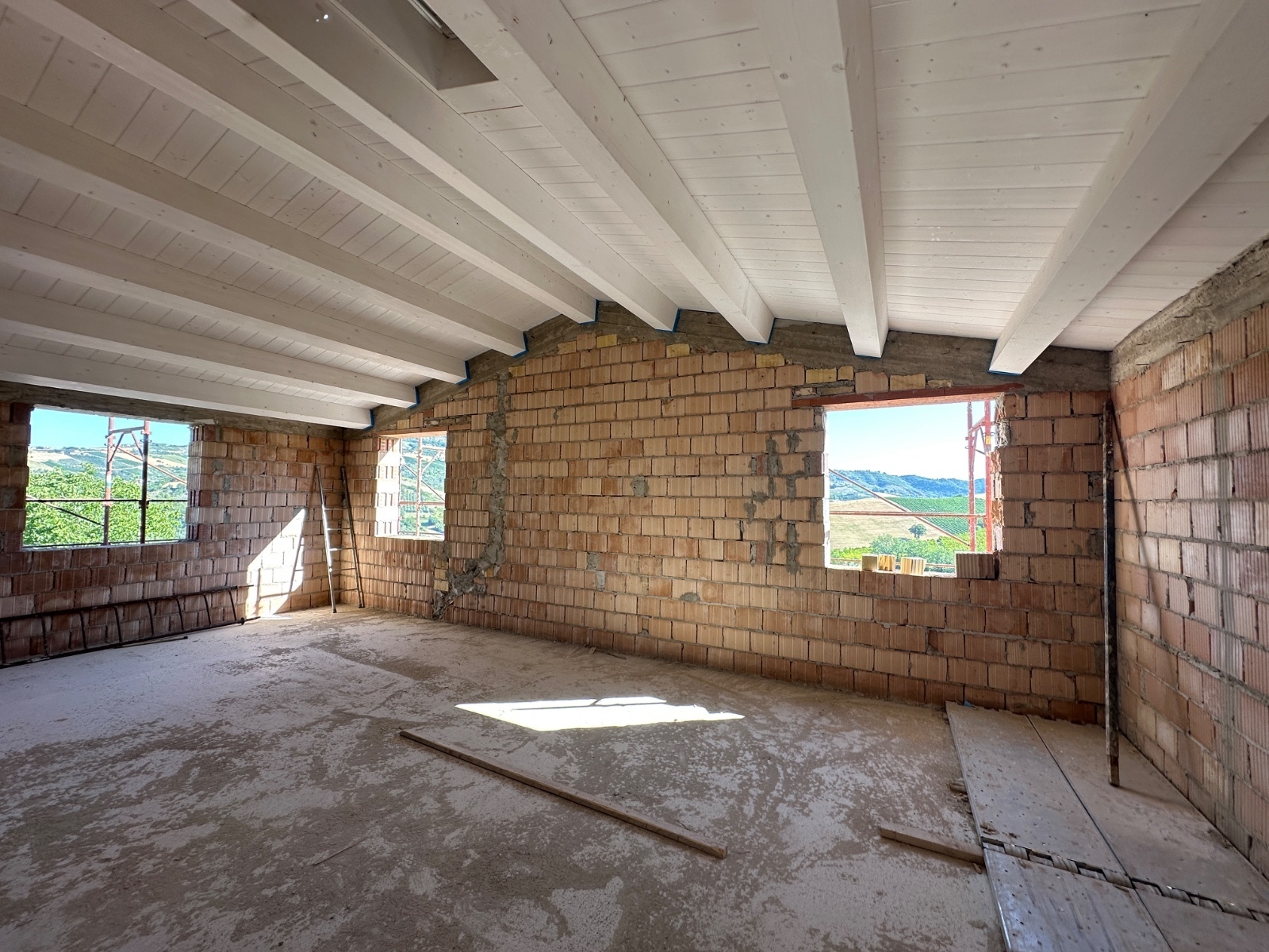 Casa indipendente con terrazzo a Ripatransone