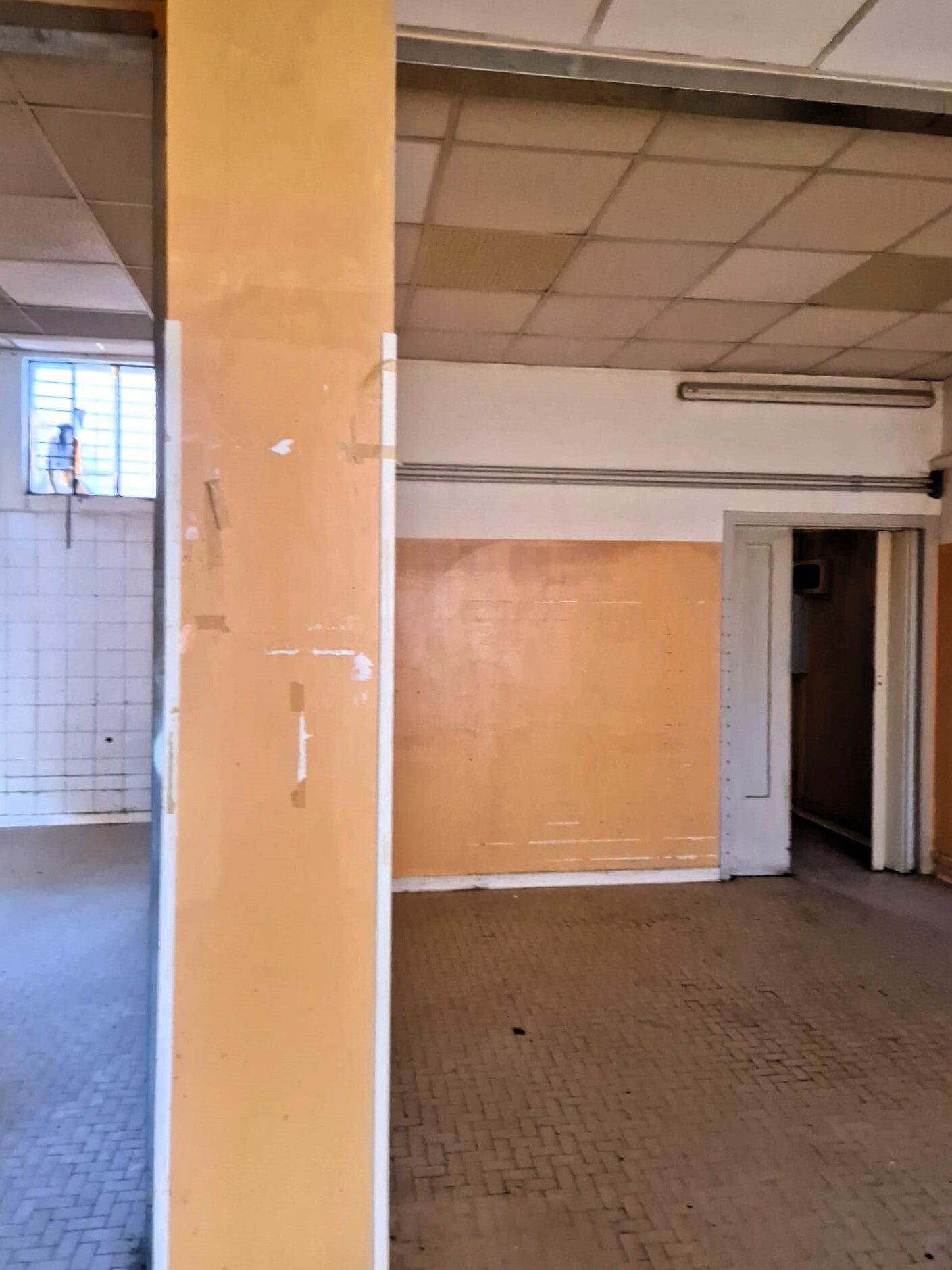 Locale commerciale da ristrutturare a San Benedetto del Tronto