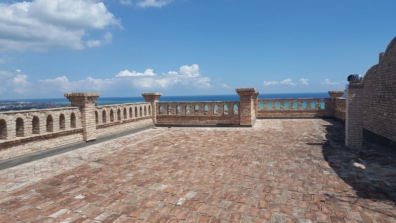 Villa con giardino a Tortoreto