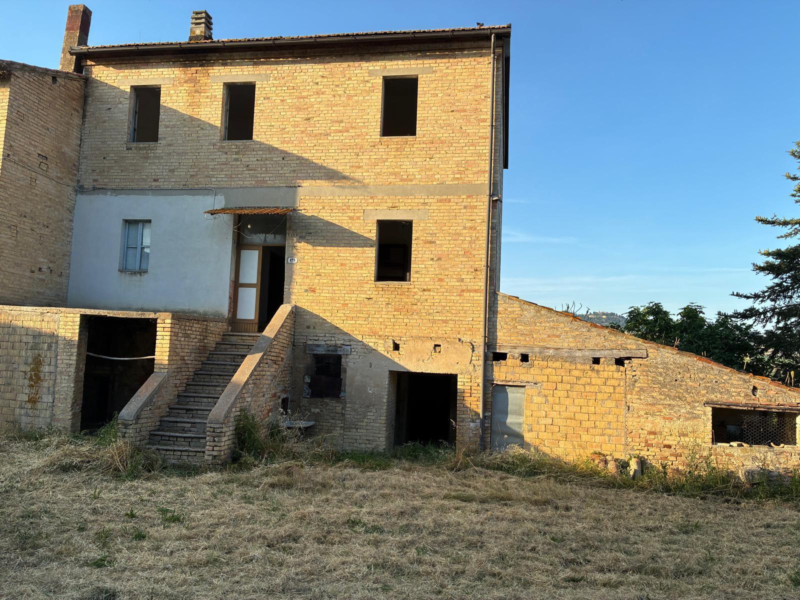 Casa indipendente da ristrutturare a Offida