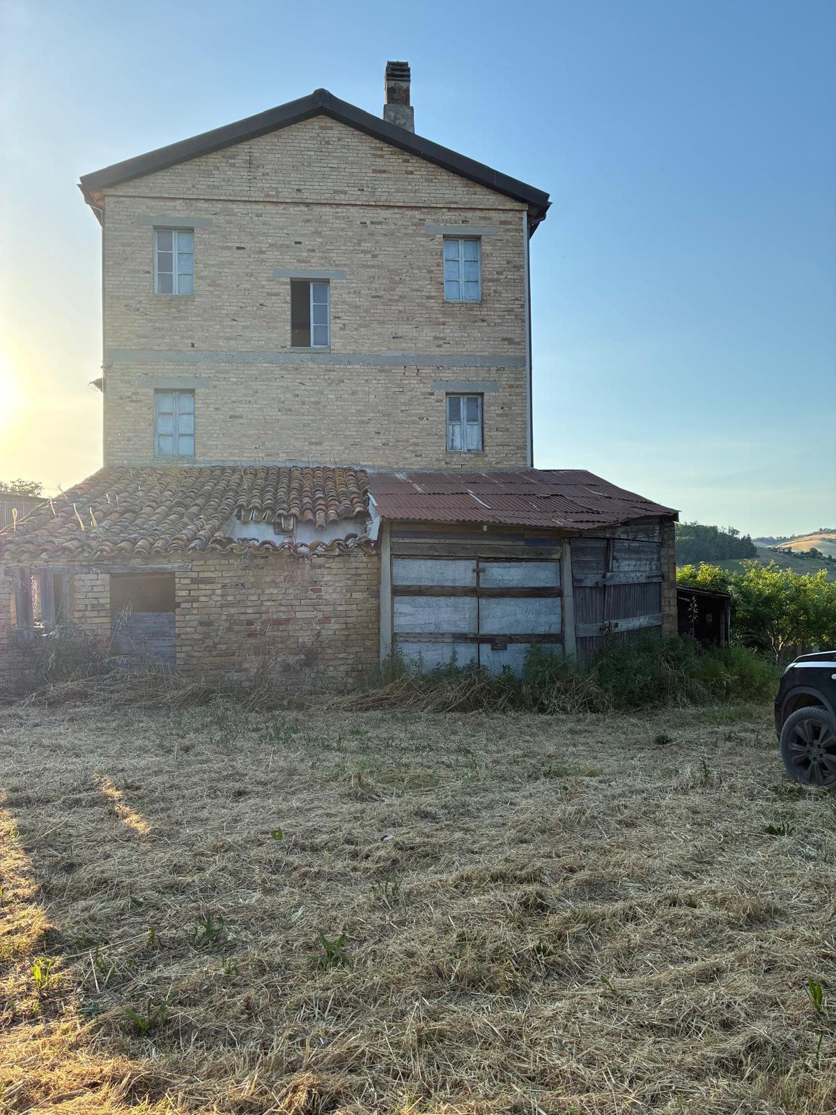 Casa indipendente da ristrutturare a Offida