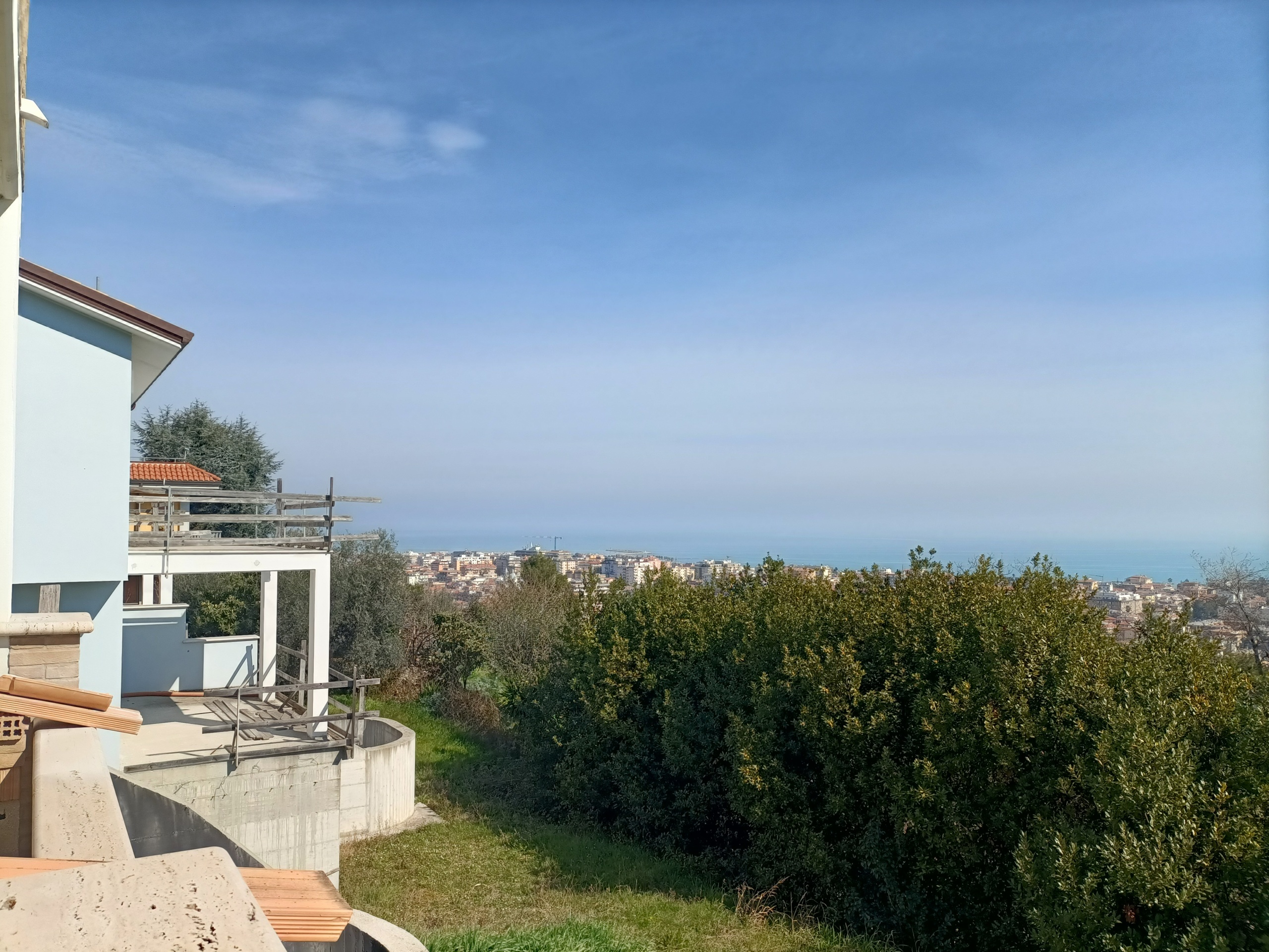 Villetta a schiera con giardino a San Benedetto del Tronto