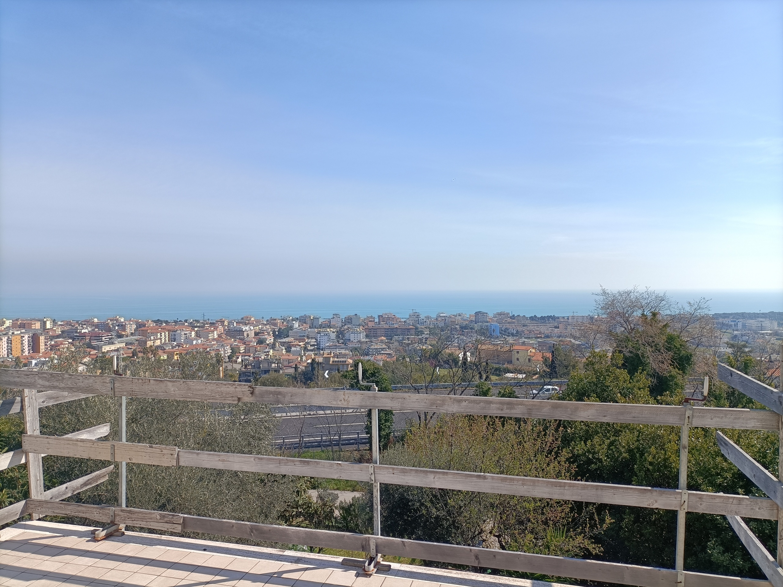 Villetta a schiera con giardino a San Benedetto del Tronto