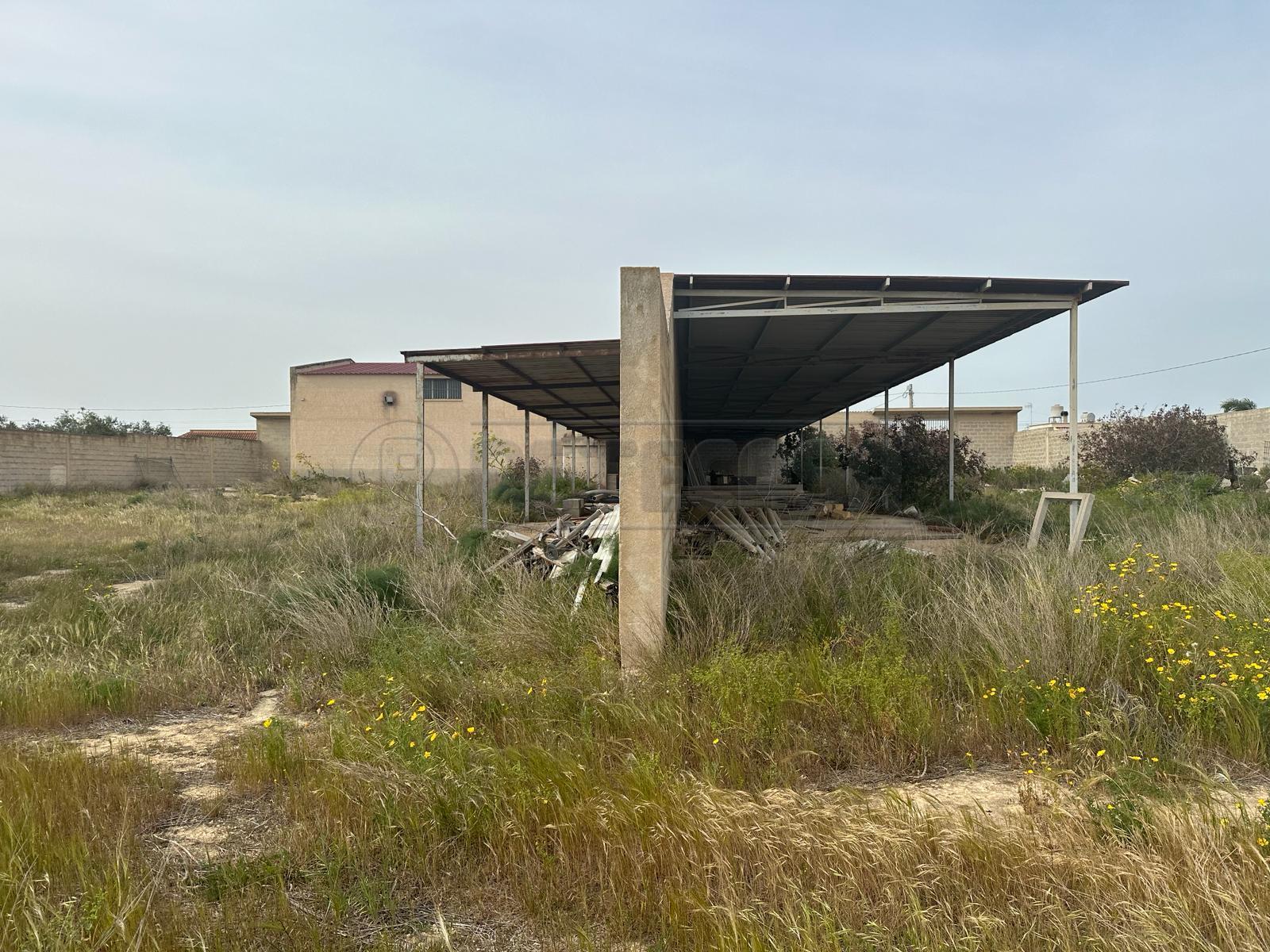 Capannone da ristrutturare a Mazara del Vallo